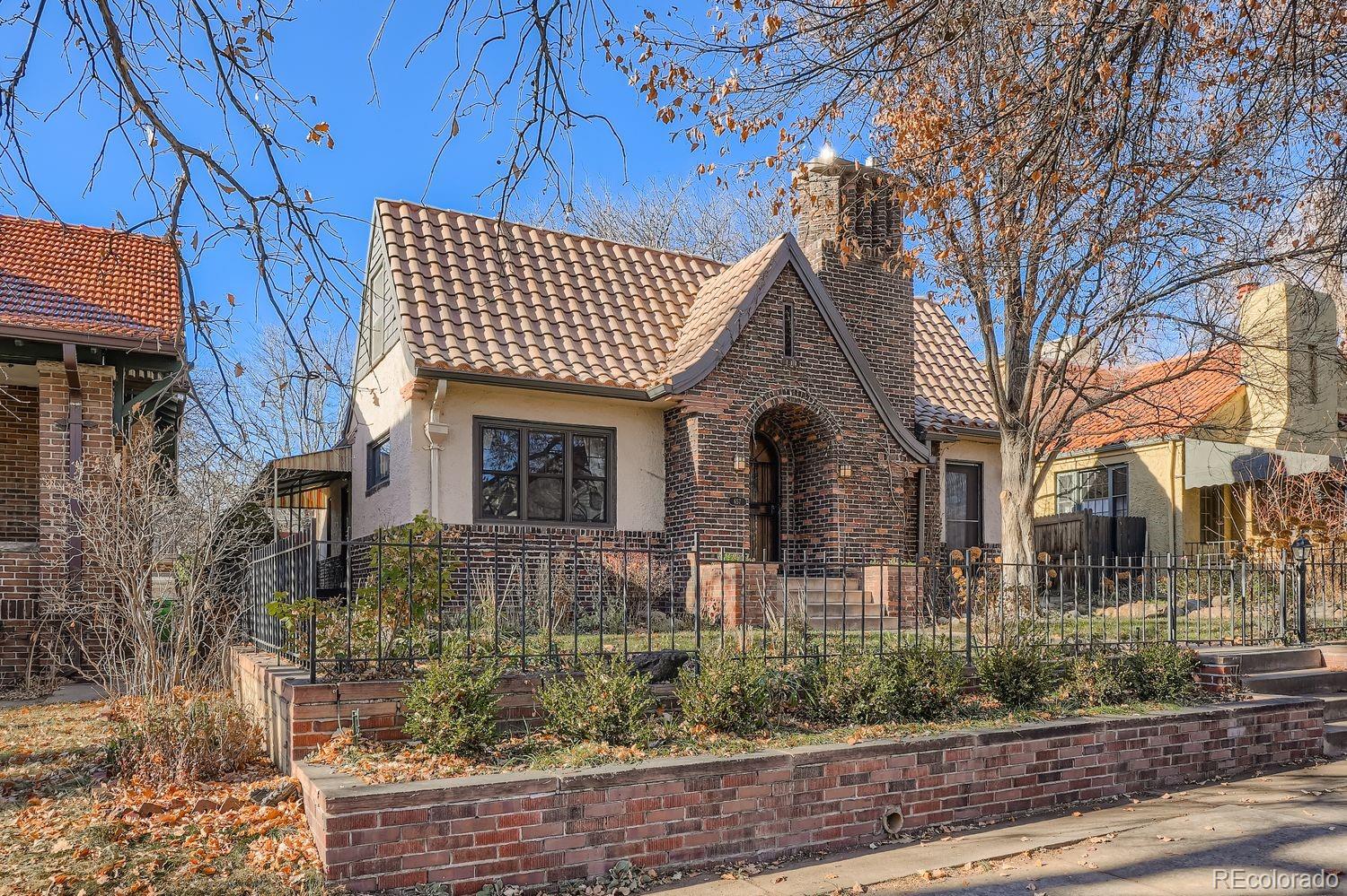 657 Columbine Street