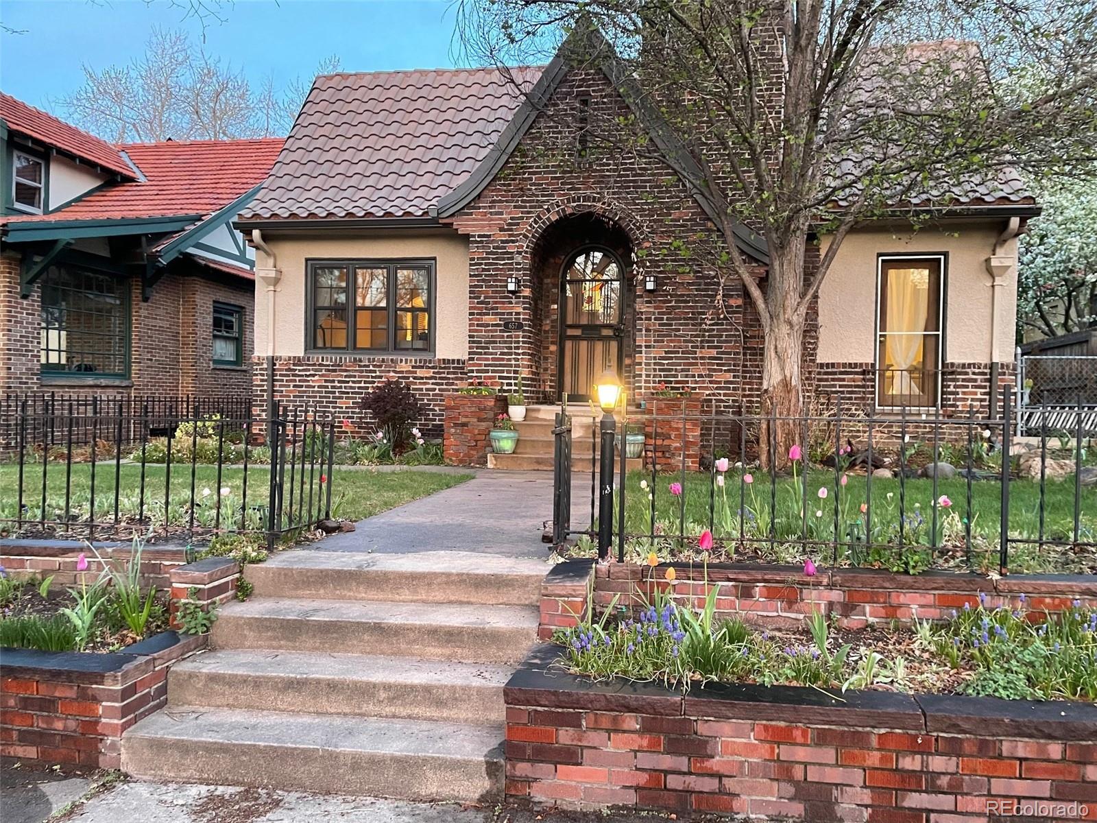 657 Columbine Street