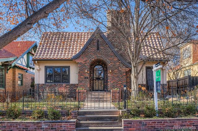657 Columbine Street