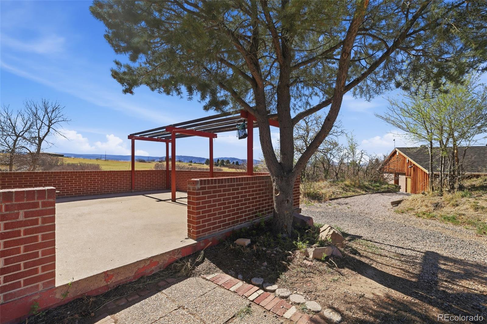 2097 W Wolfensberger Road