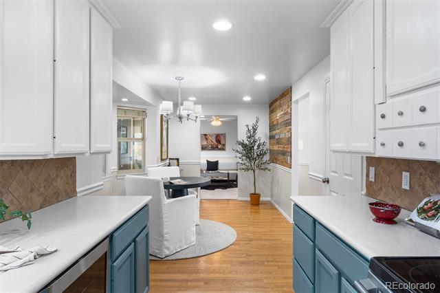 6419 W Roxbury Drive