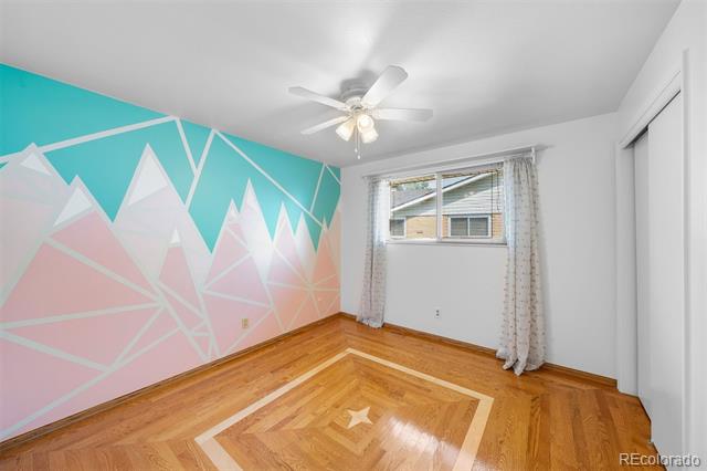 6419 W Roxbury Drive