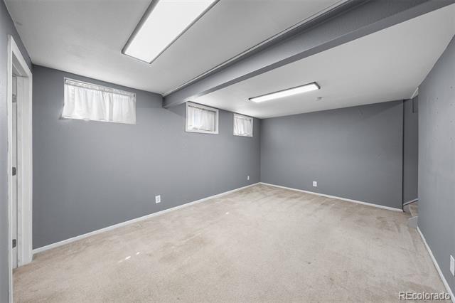 6419 W Roxbury Drive