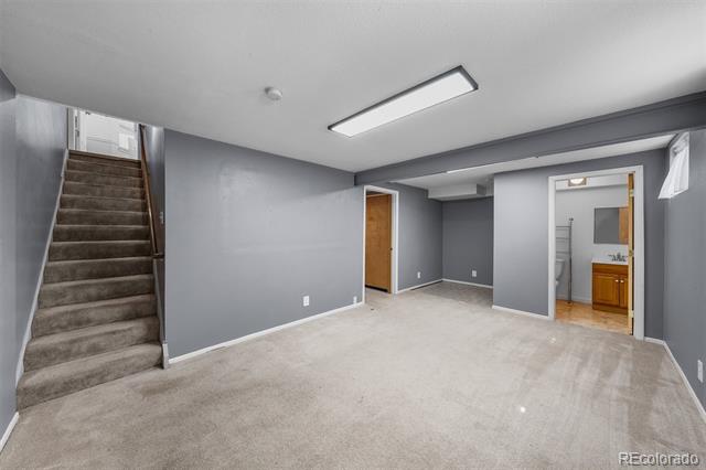 6419 W Roxbury Drive