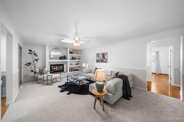 6419 W Roxbury Drive