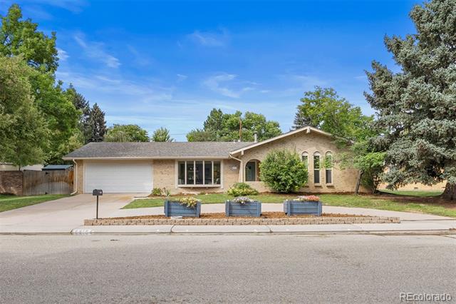 6419 W Roxbury Drive