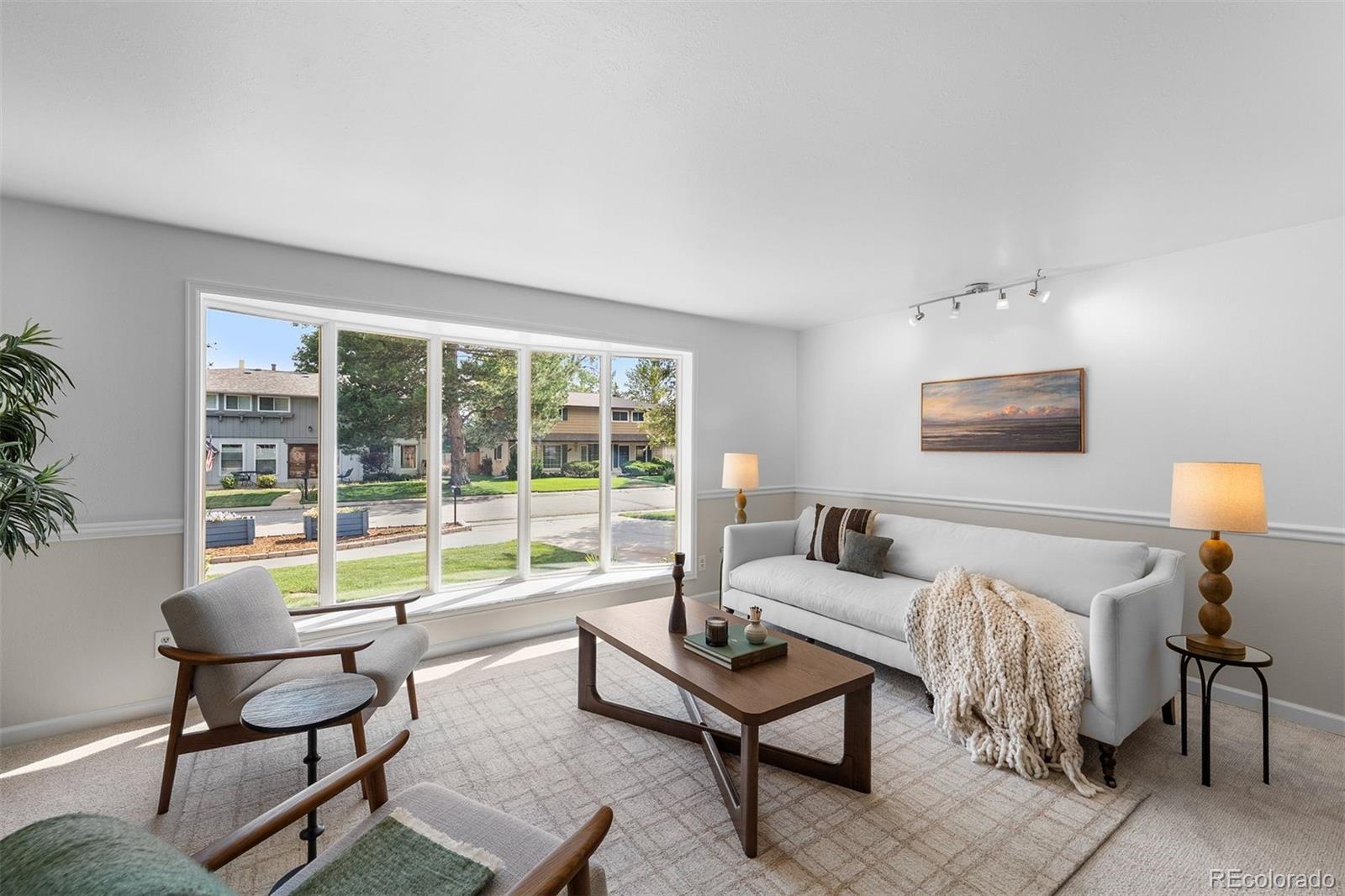 6419 W Roxbury Drive