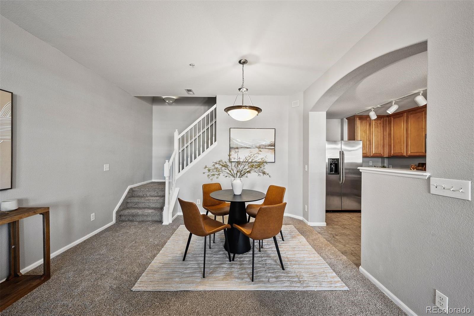 431 Black Feather Loop Unit: 813