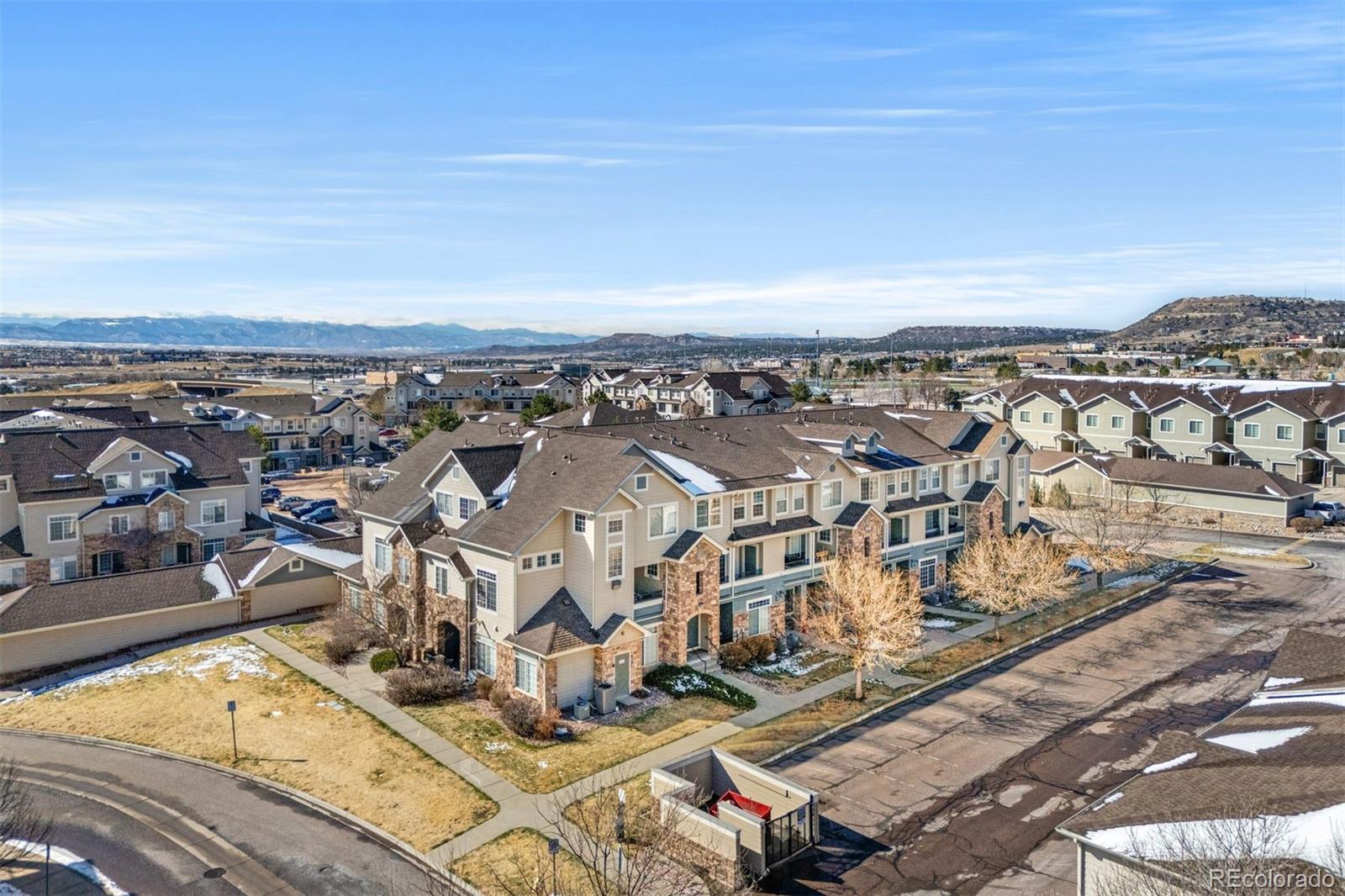 431 Black Feather Loop Unit: 813