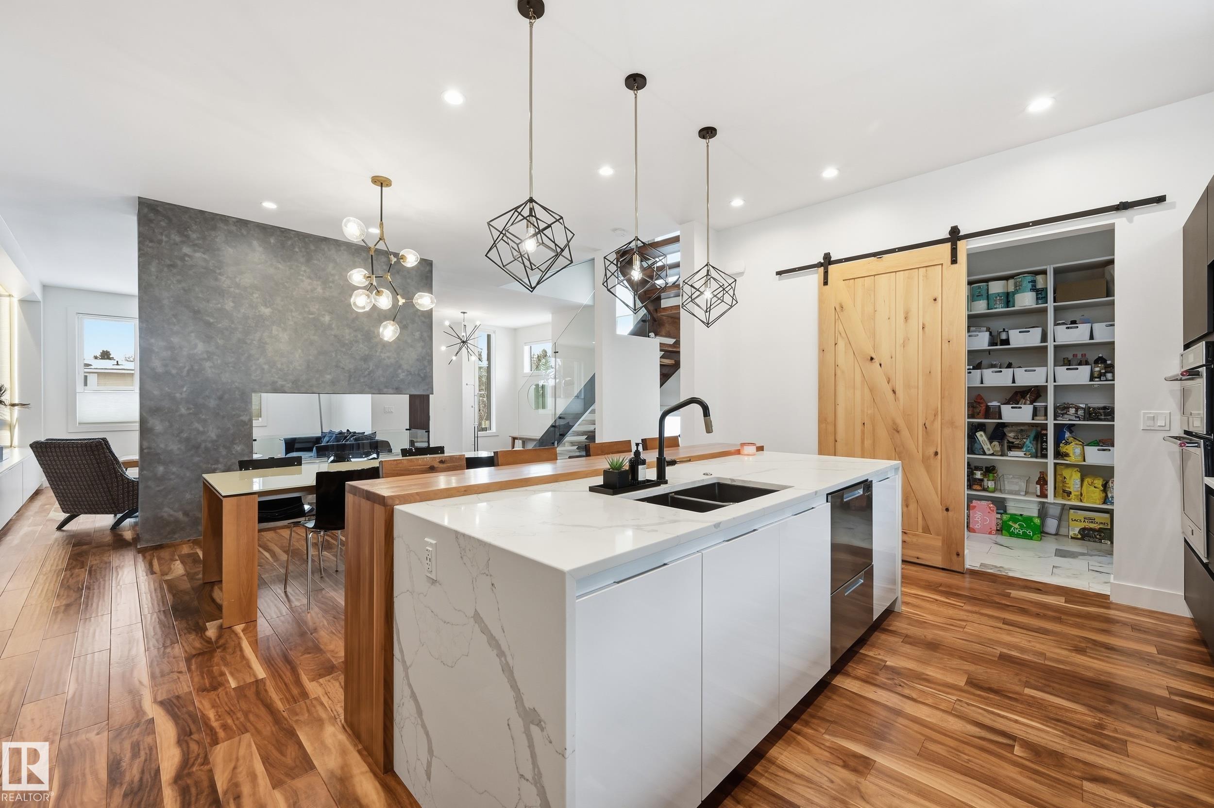 44B VALLEYVIEW CR NW