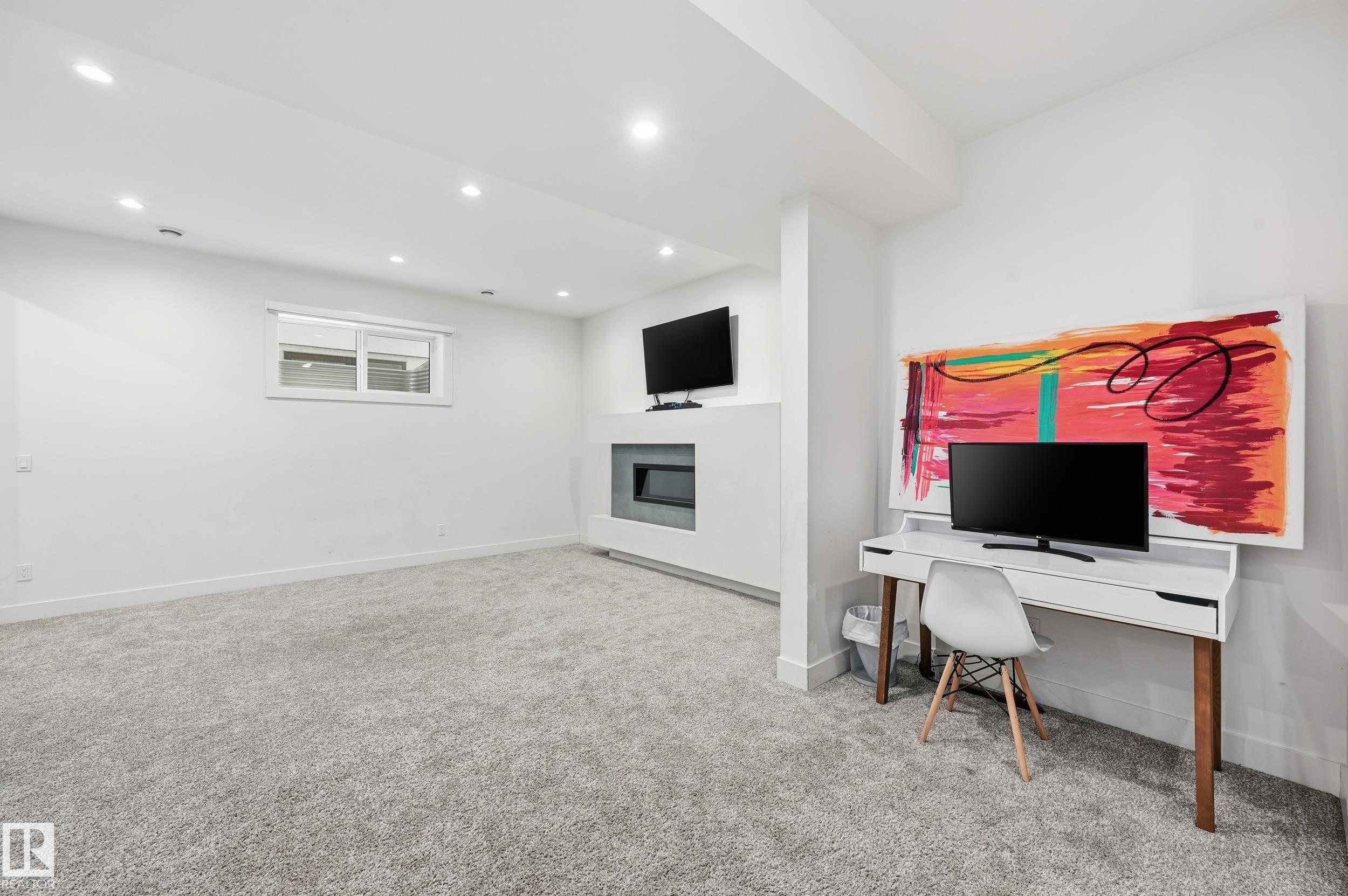 44B VALLEYVIEW CR NW