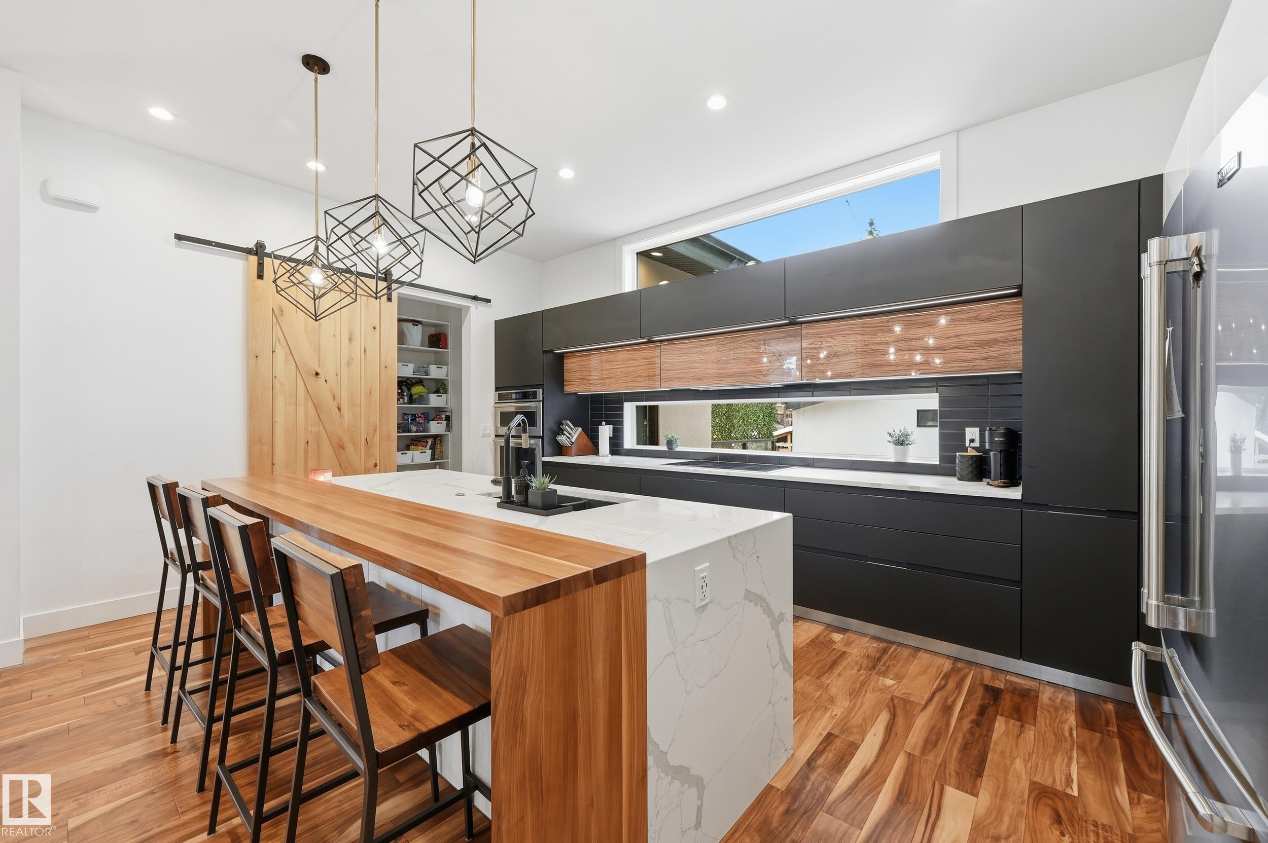 44B VALLEYVIEW CR NW