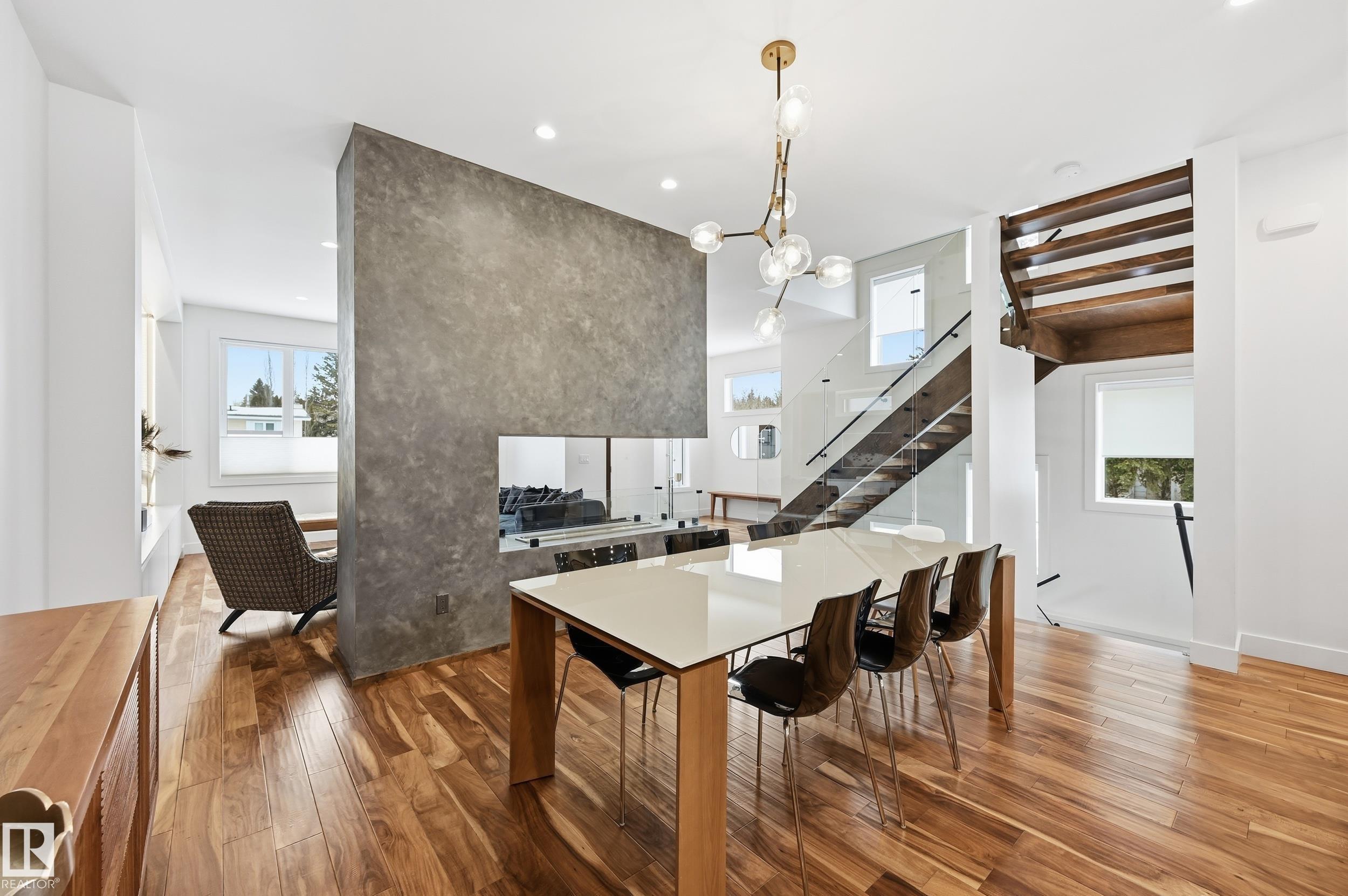 44B VALLEYVIEW CR NW