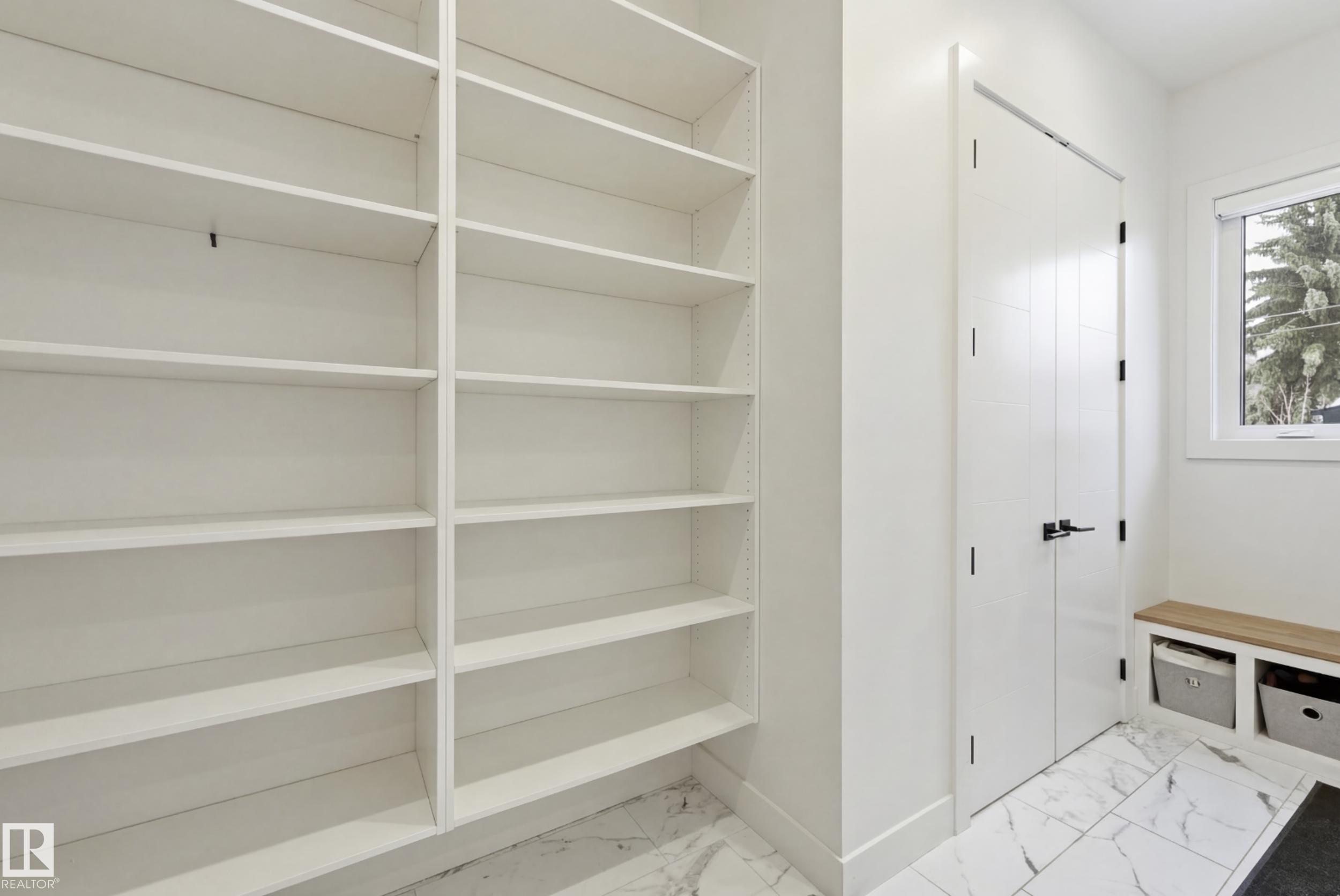 44B VALLEYVIEW CR NW