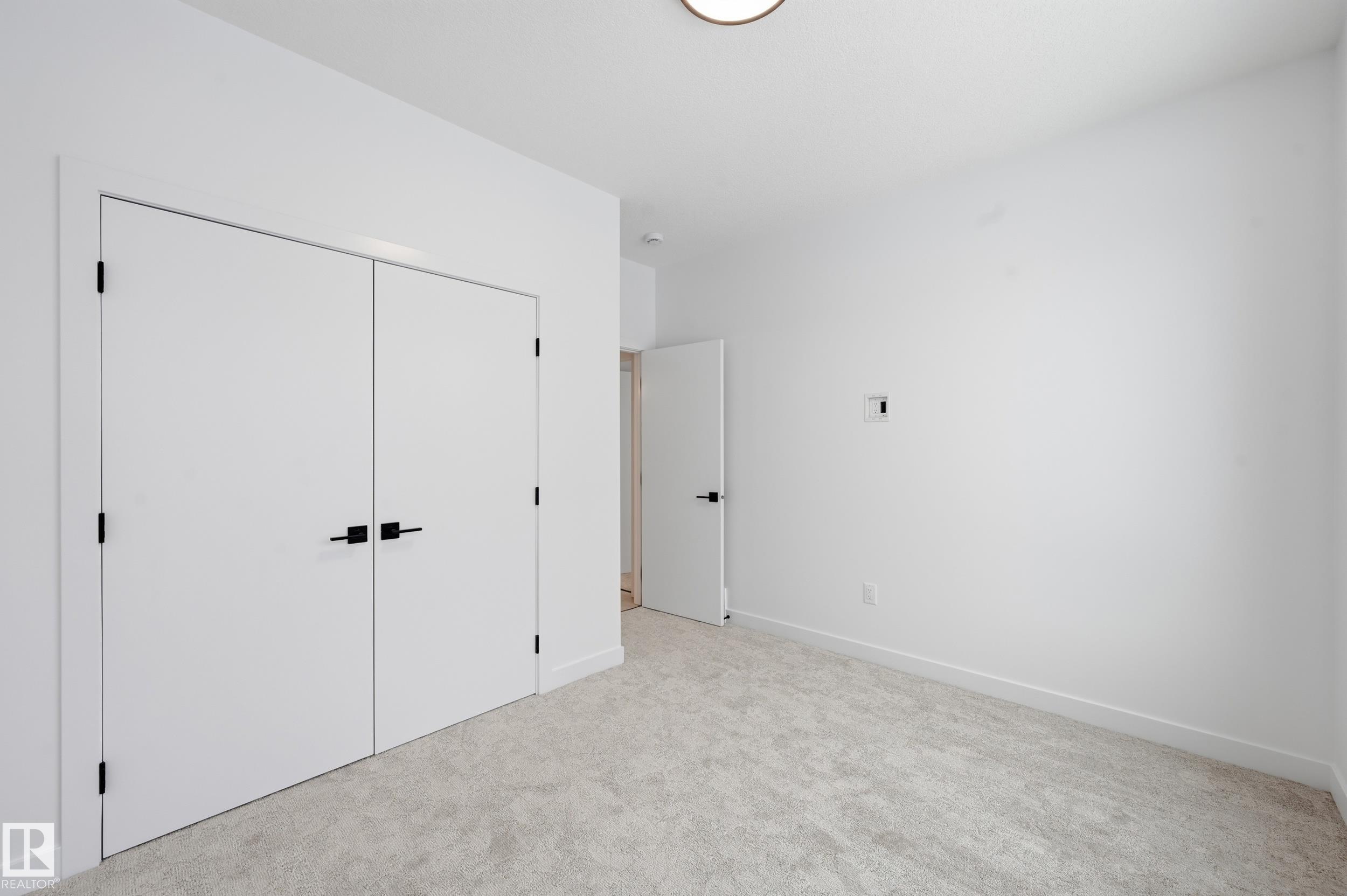 11121 51 ST NW