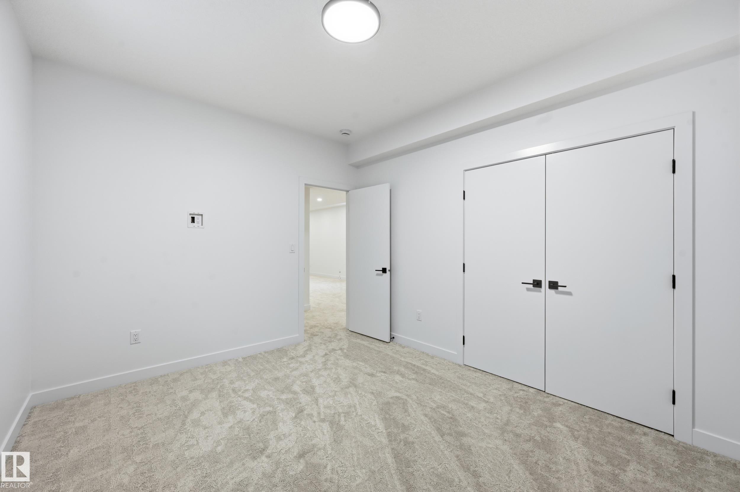 11121 51 ST NW