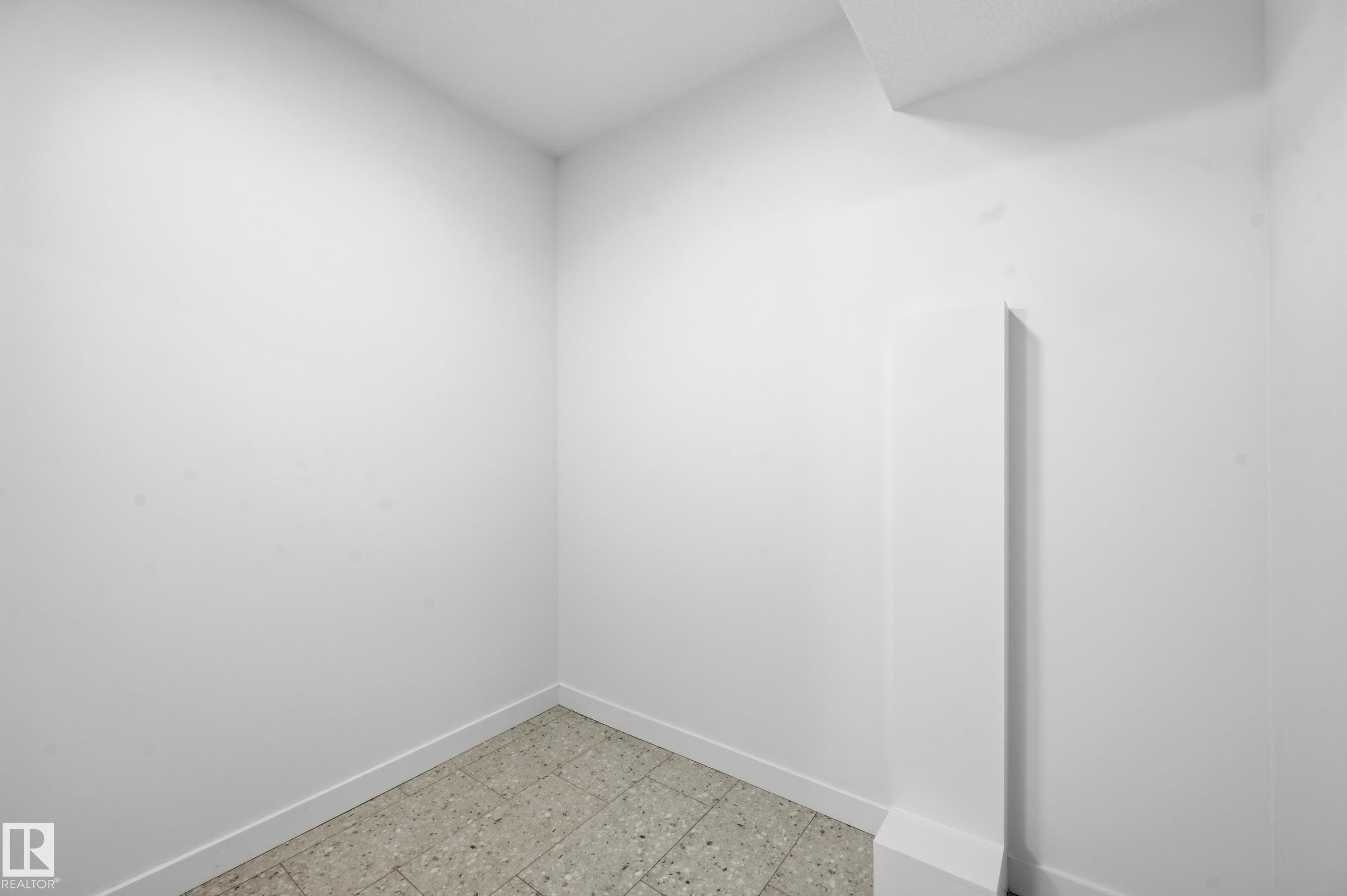 11121 51 ST NW