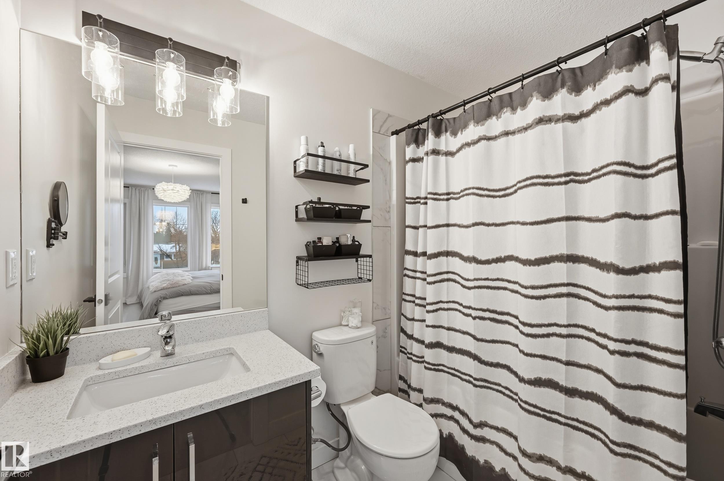 10736 149 ST NW