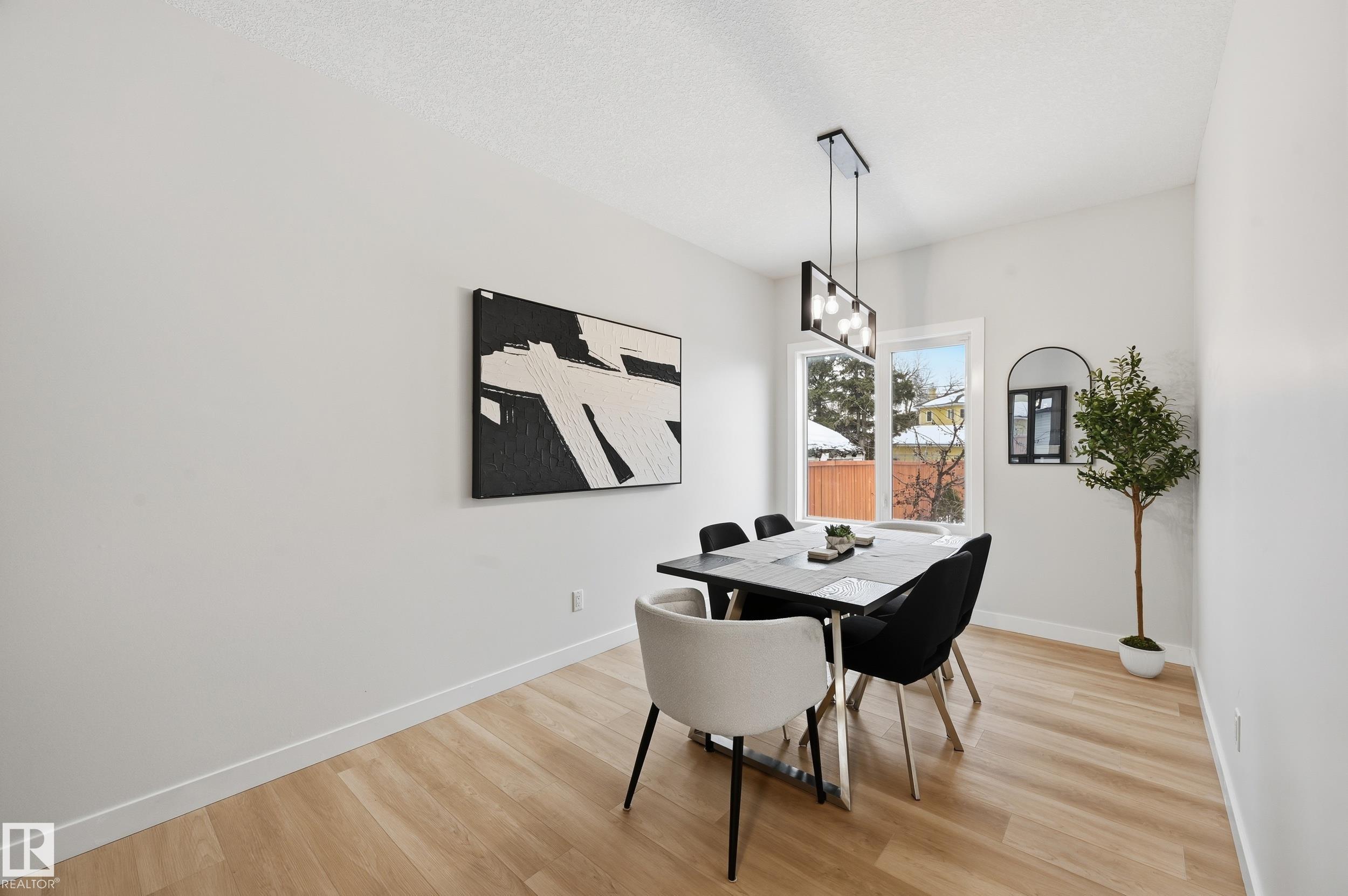 10736 149 ST NW