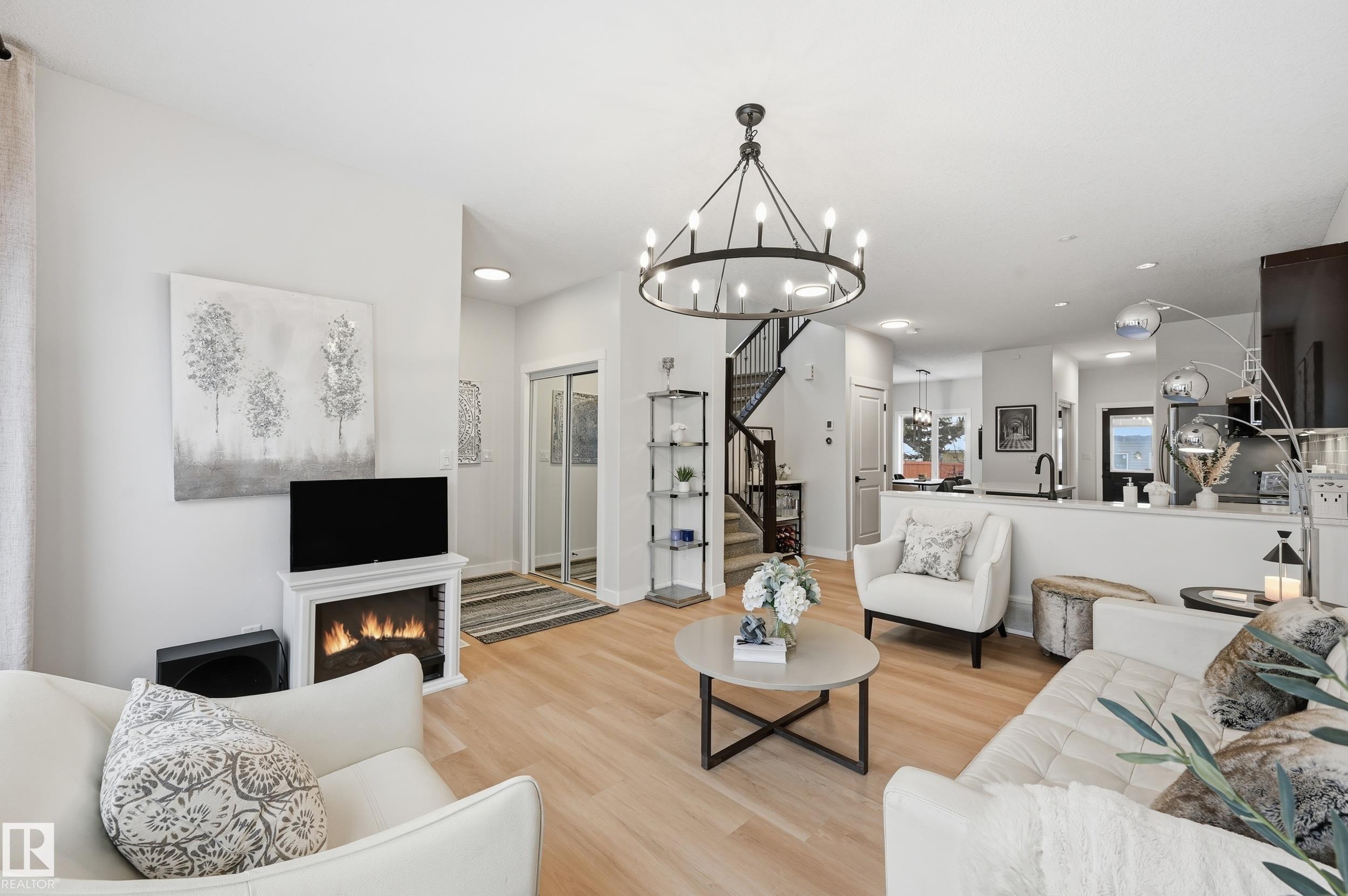 10736 149 ST NW