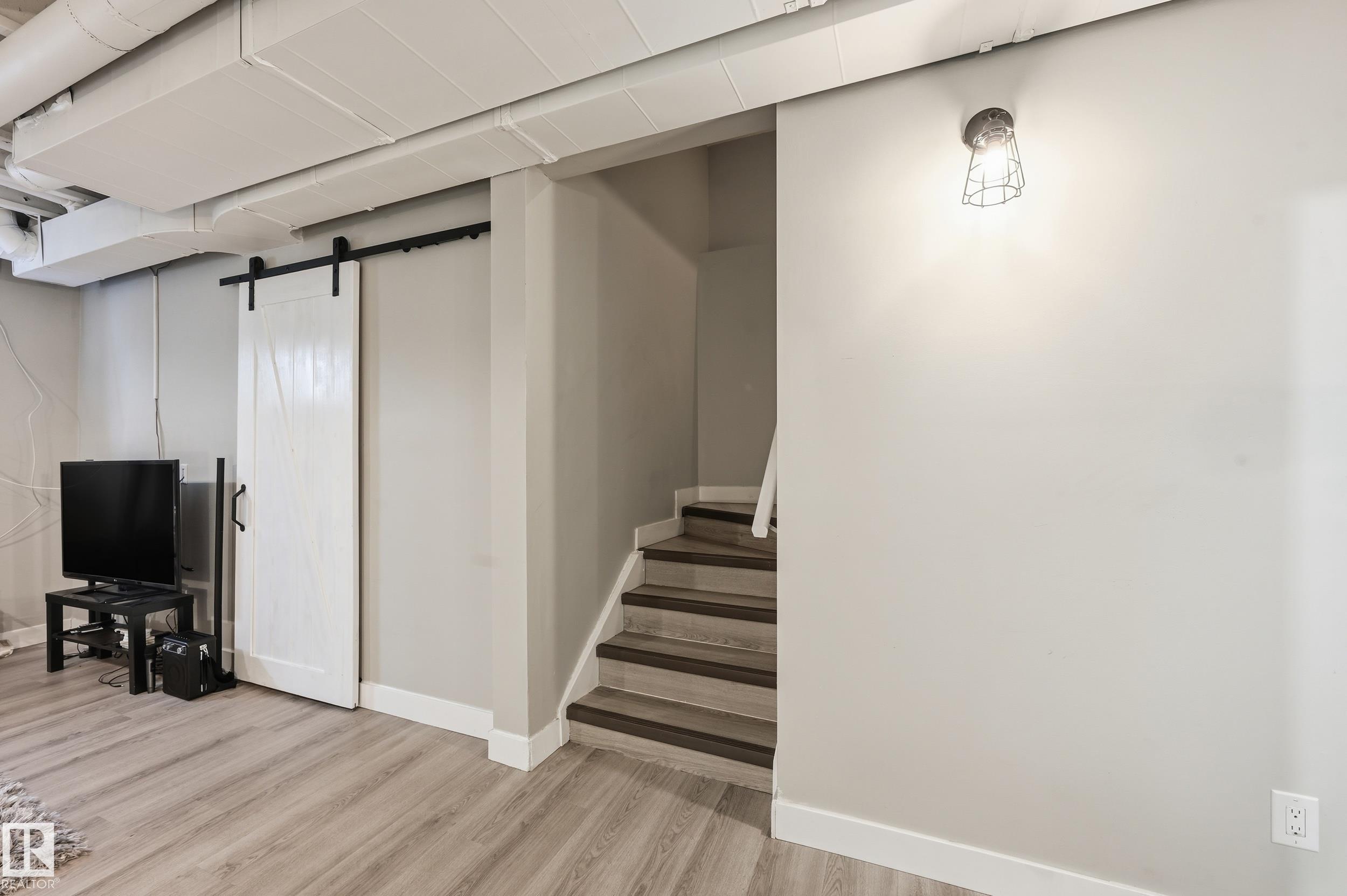 10736 149 ST NW