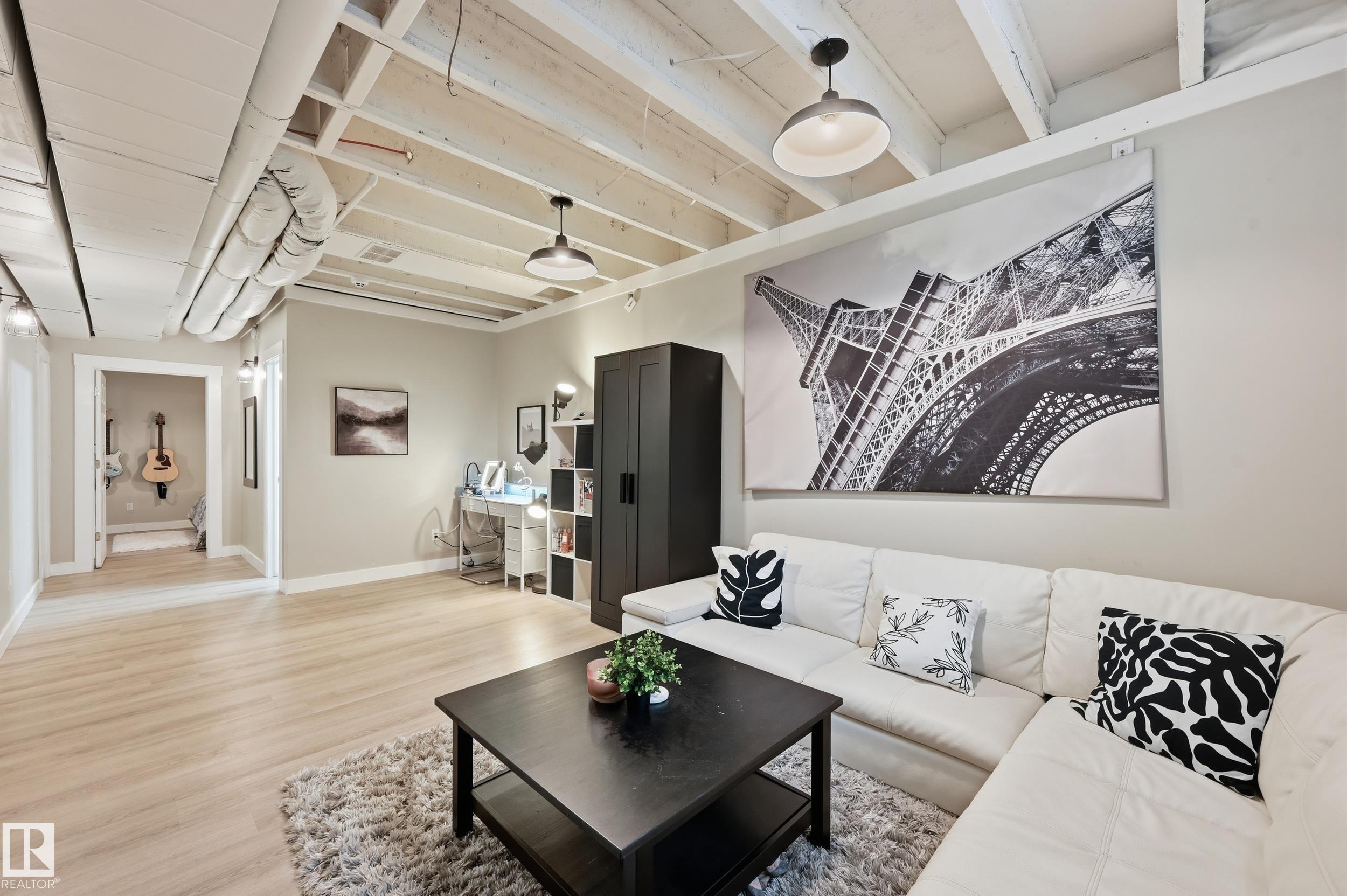 10736 149 ST NW