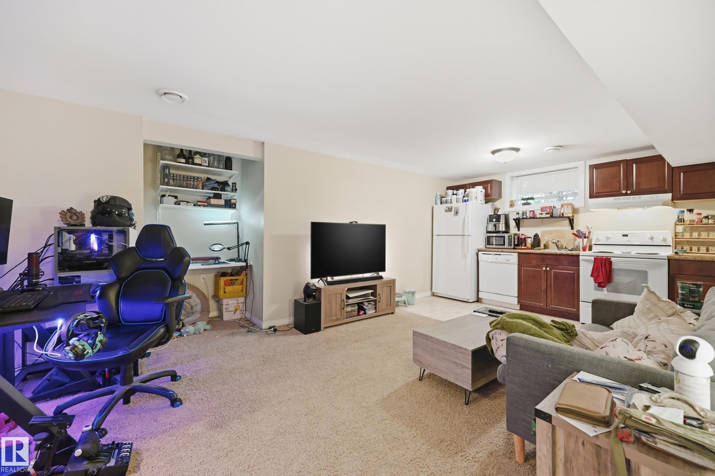 11612 110A AV NW