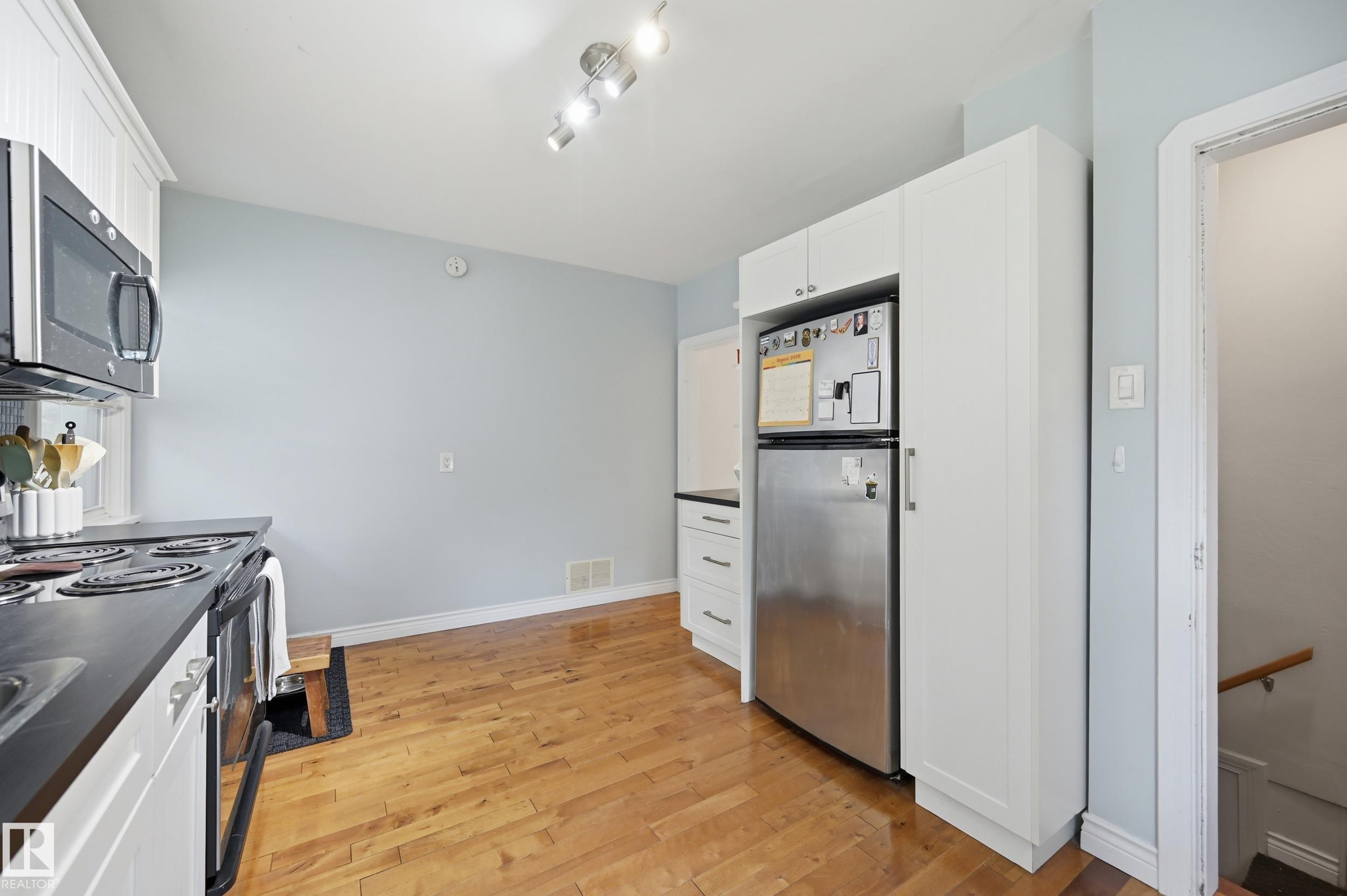 11612 110A AV NW