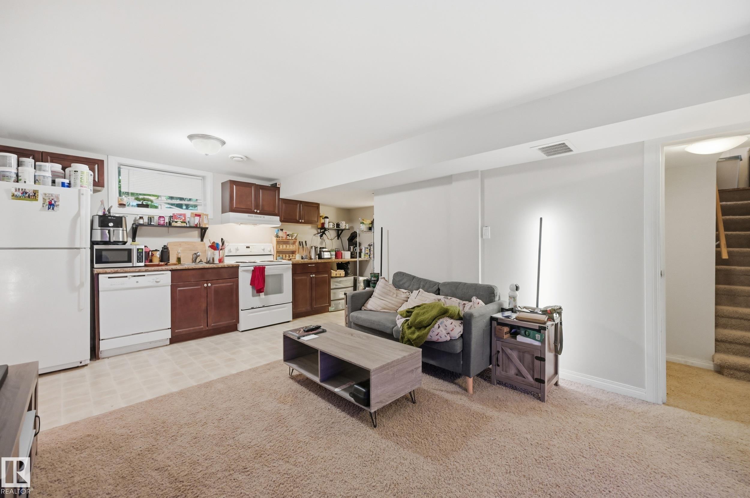 11612 110A AV NW
