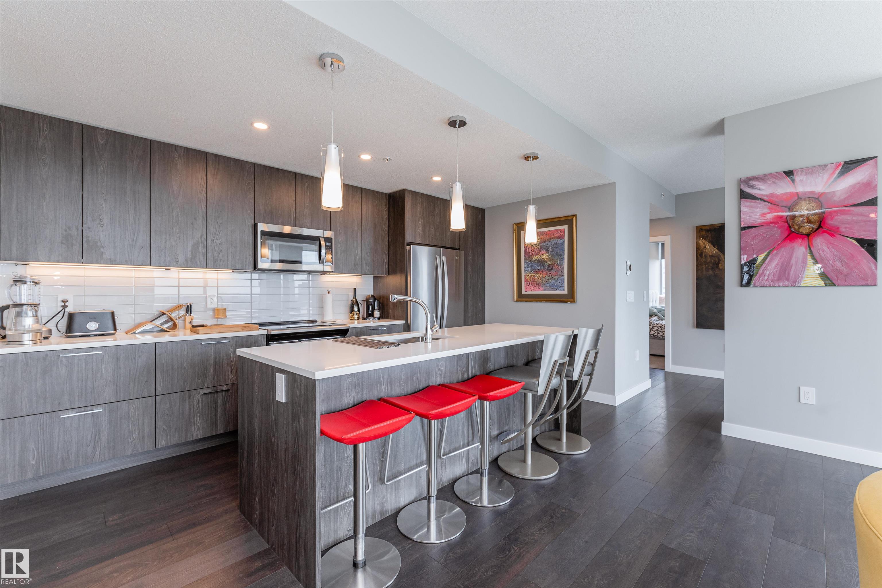 #2400 10180 103 ST NW