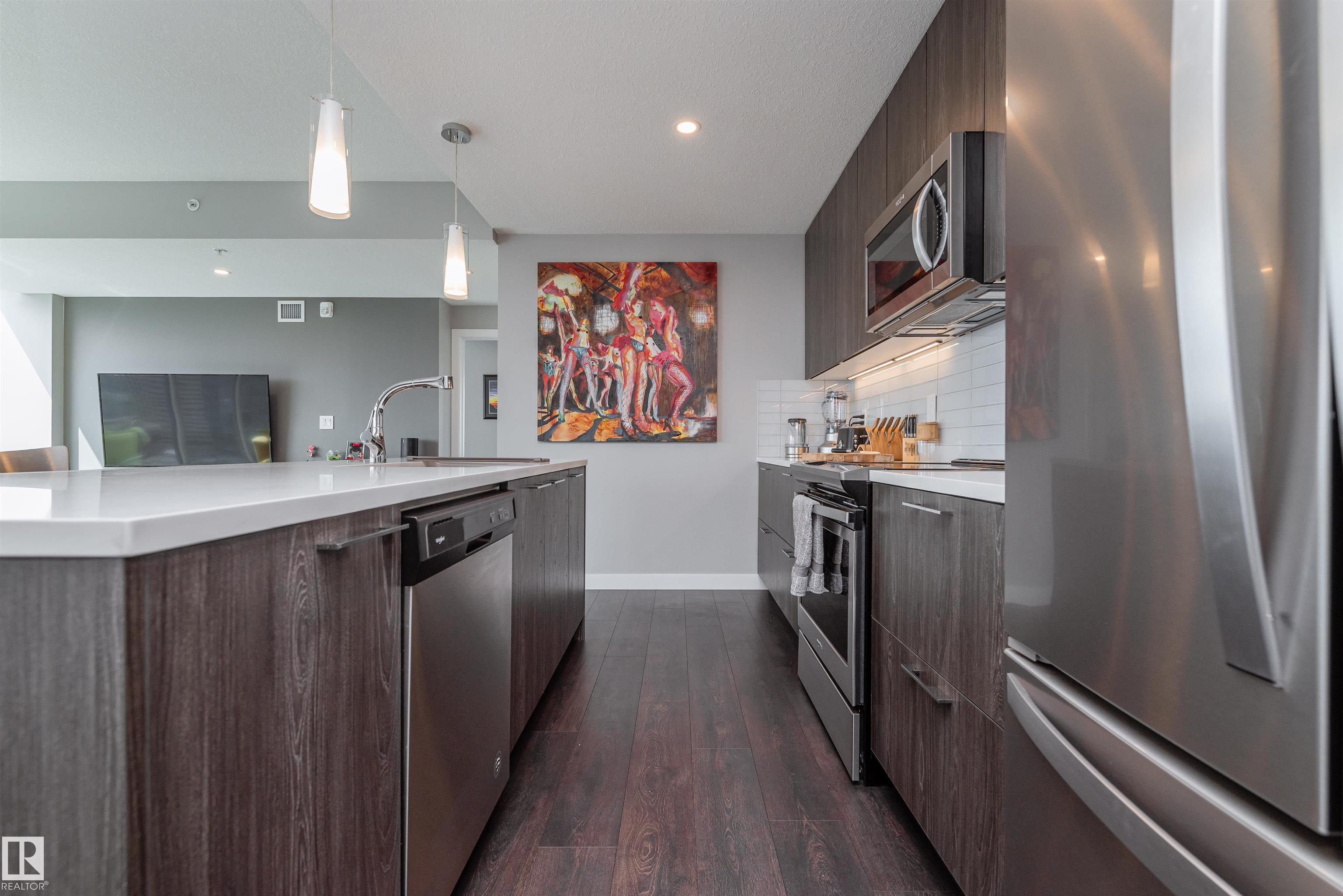 #2400 10180 103 ST NW