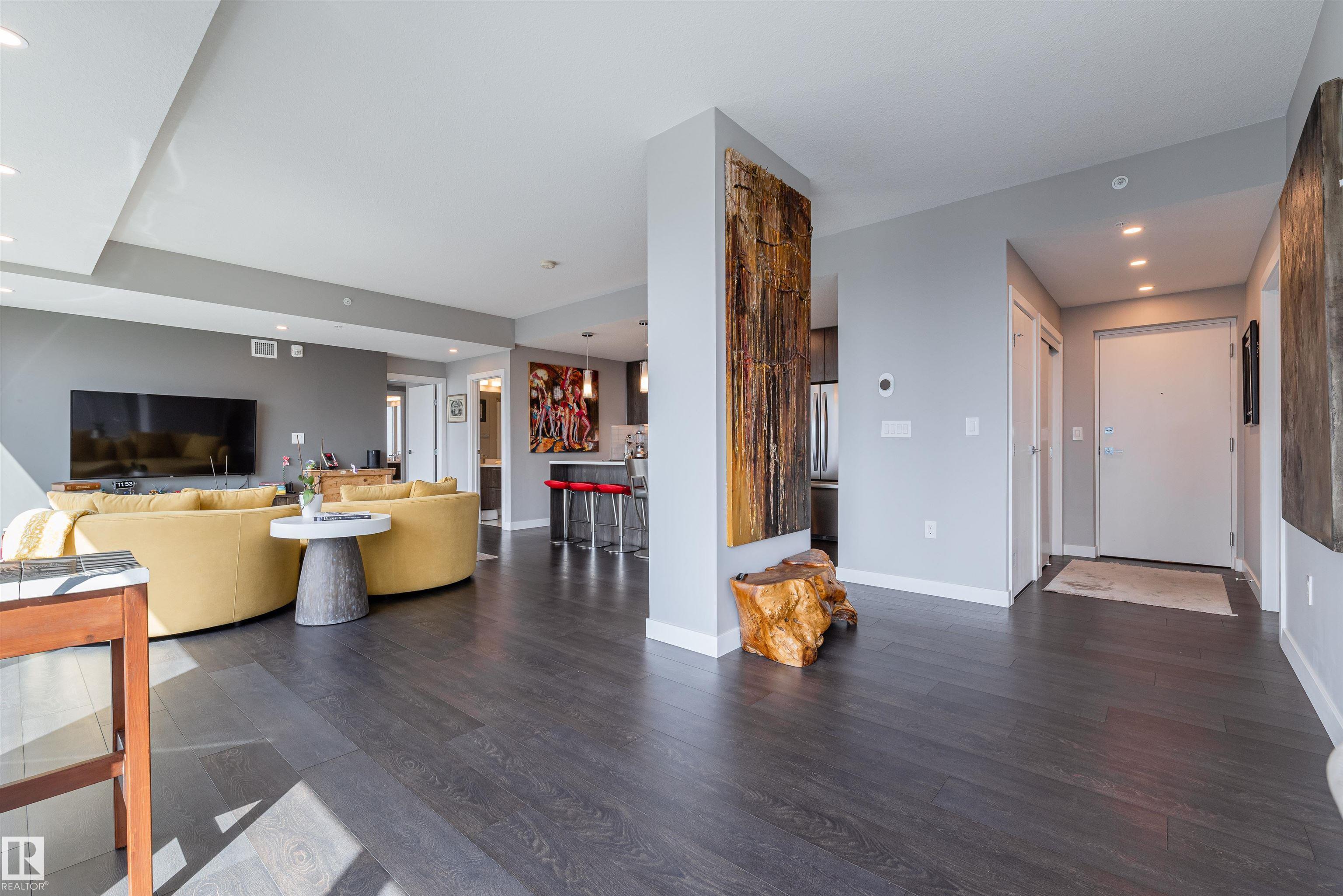 #2400 10180 103 ST NW