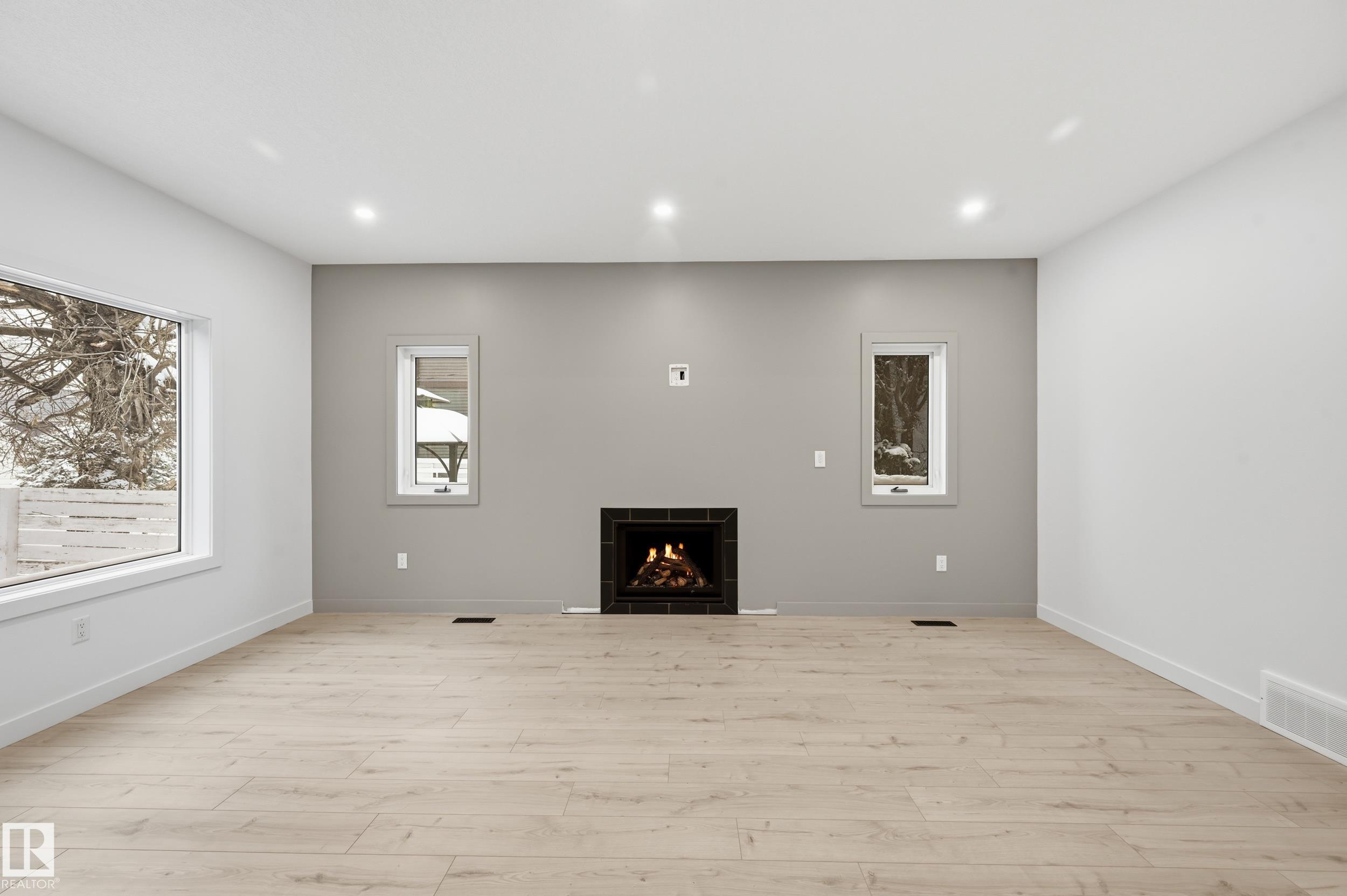 11121 51 ST NW