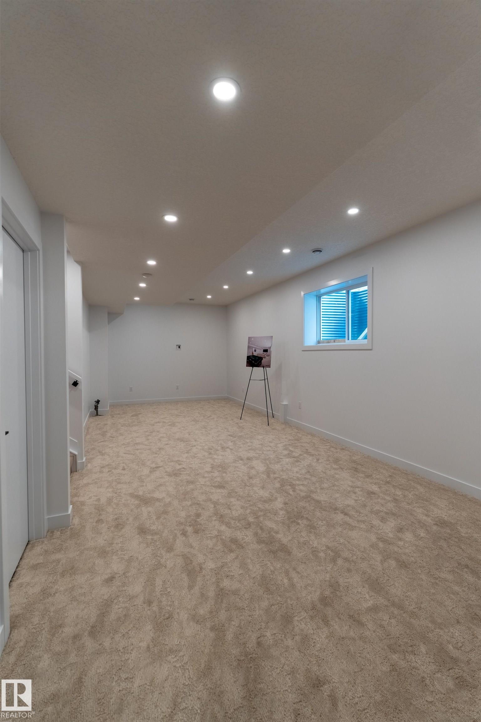 11121 51 ST NW
