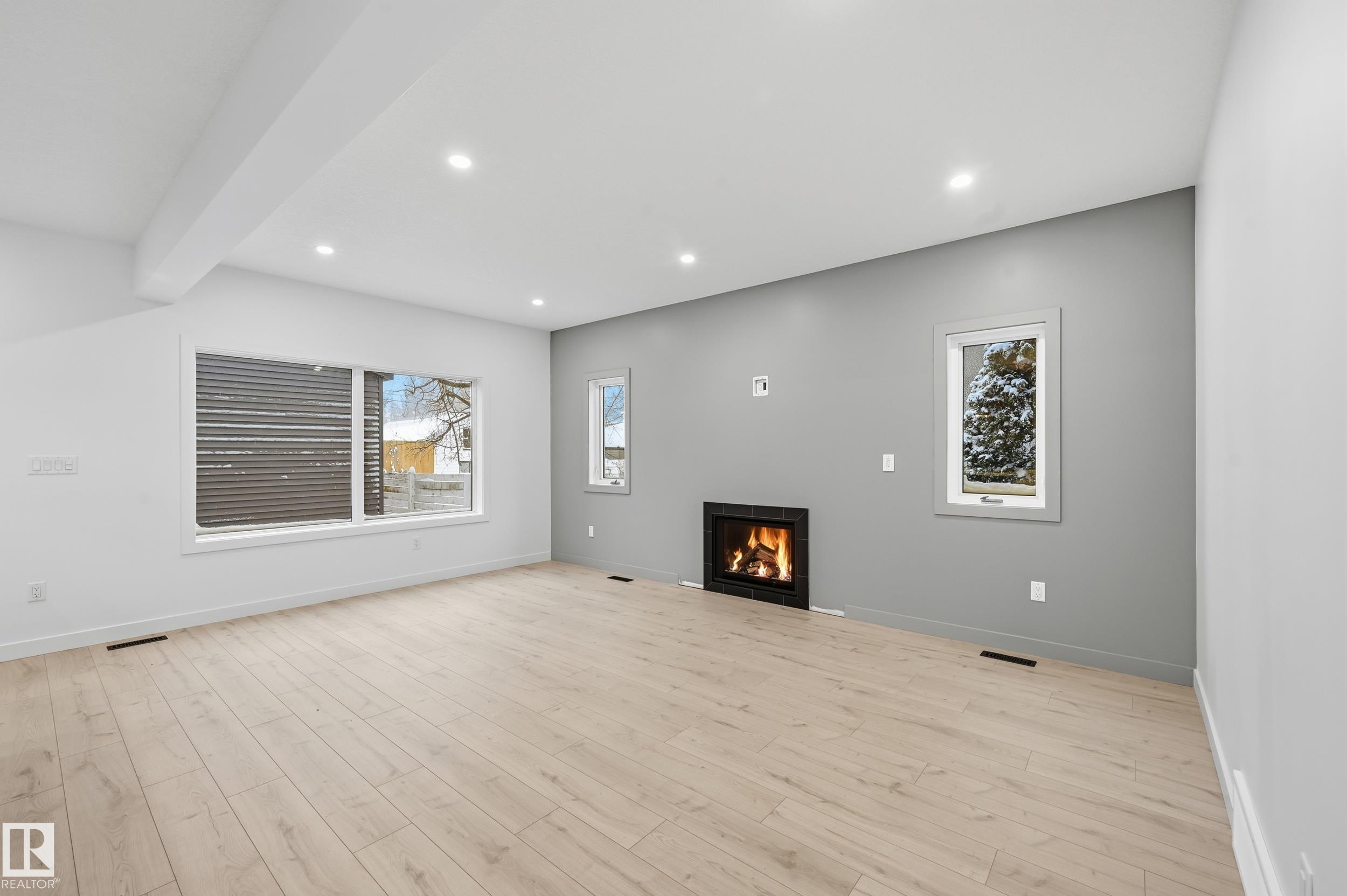 11121 51 ST NW