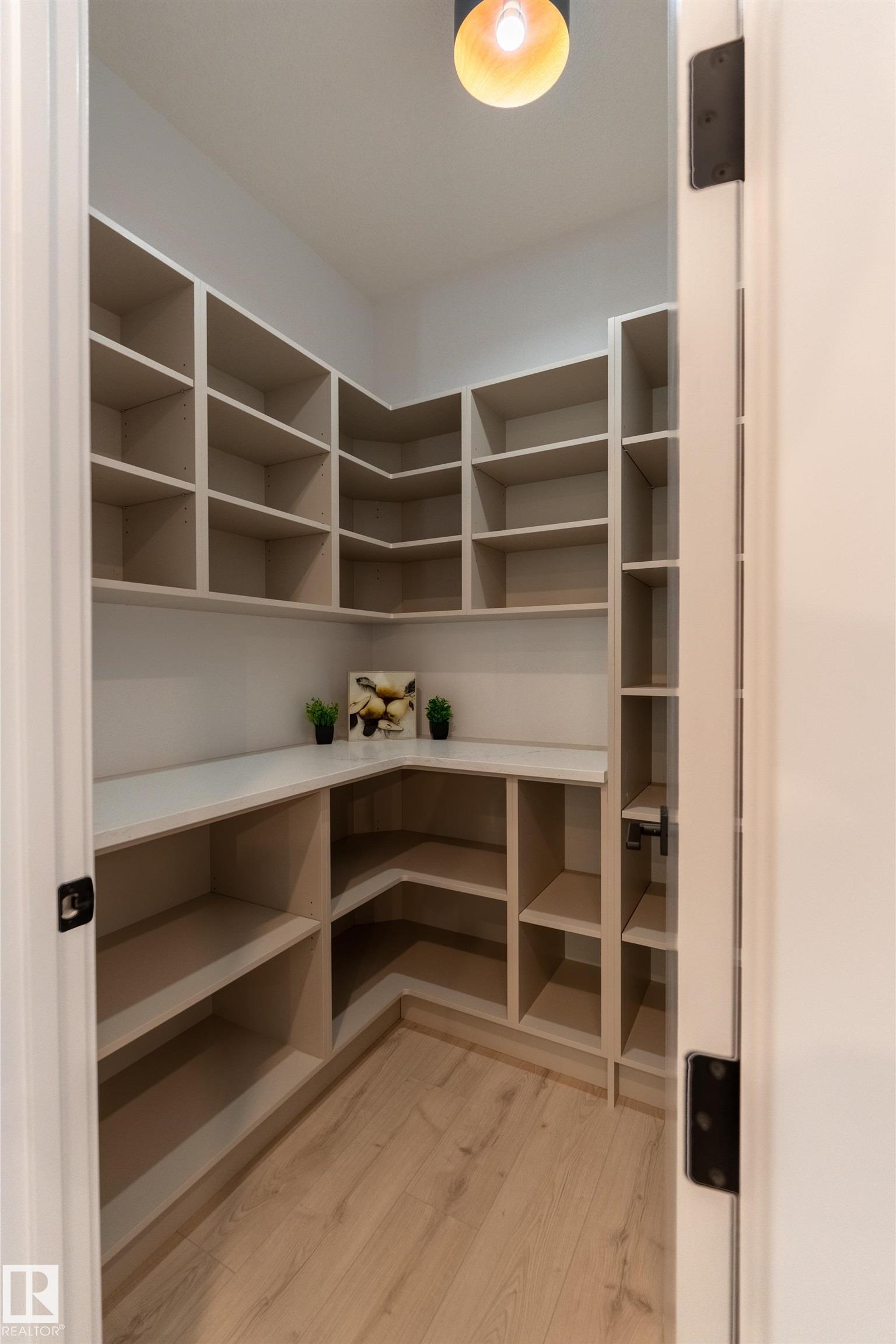 11121 51 ST NW