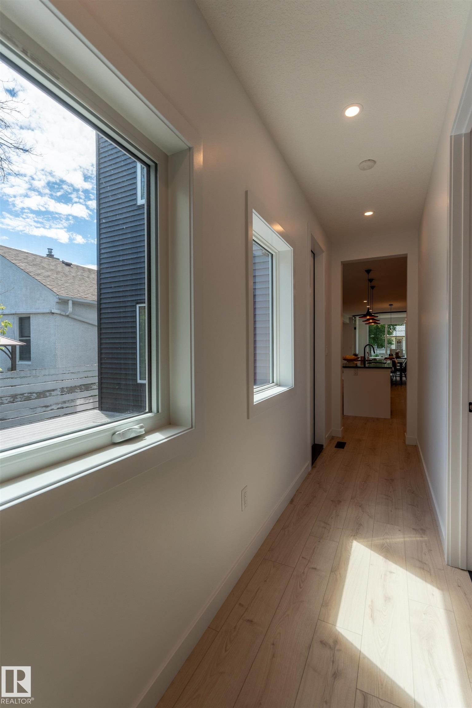 11121 51 ST NW