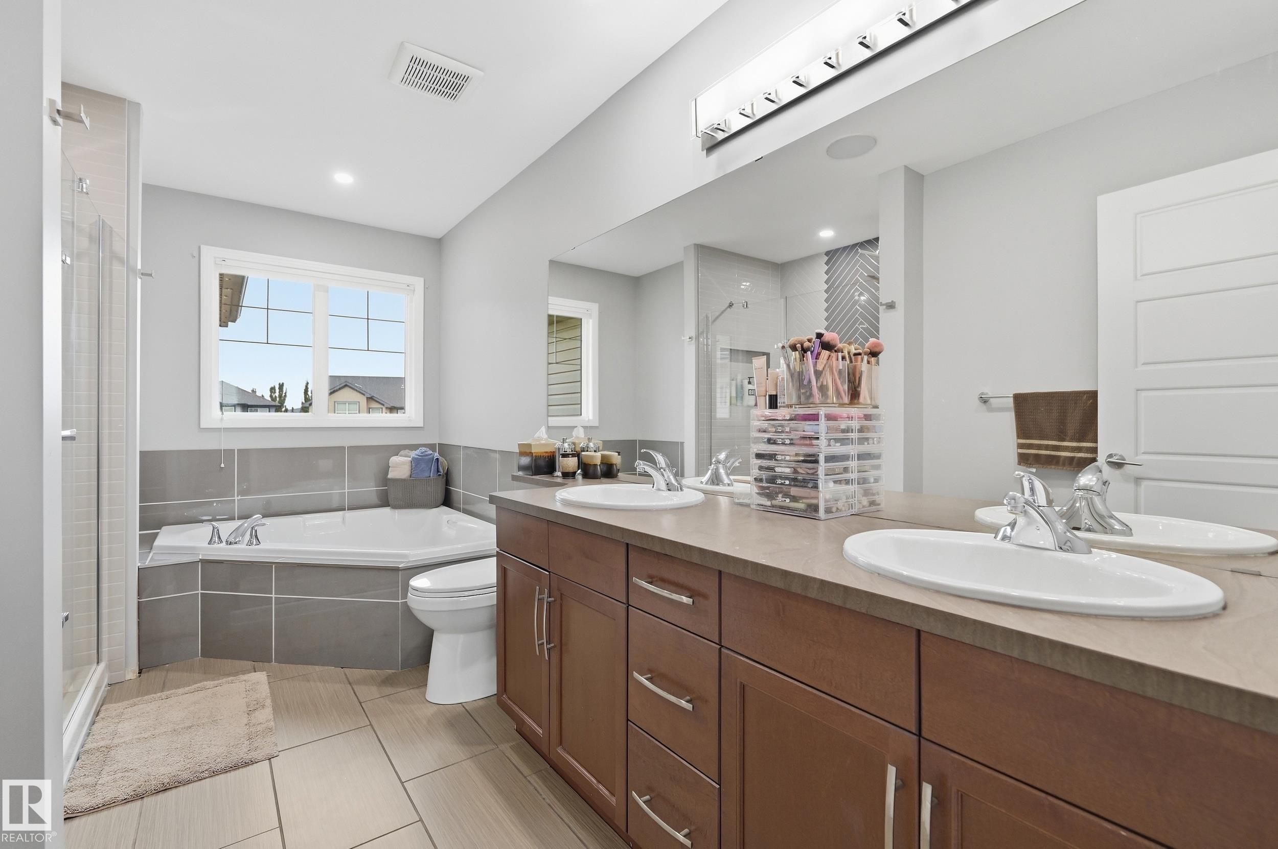 16511 136 ST NW