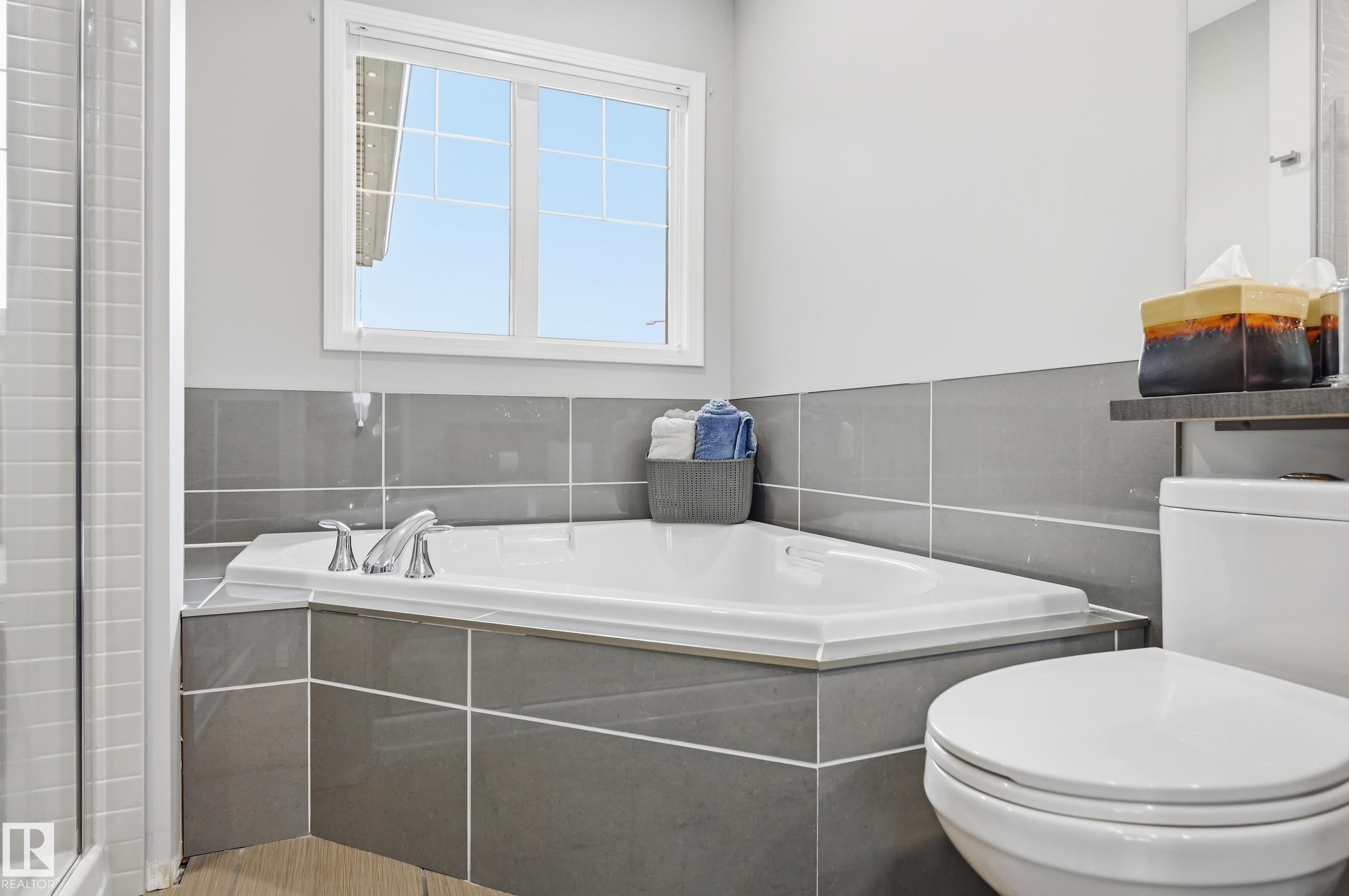16511 136 ST NW