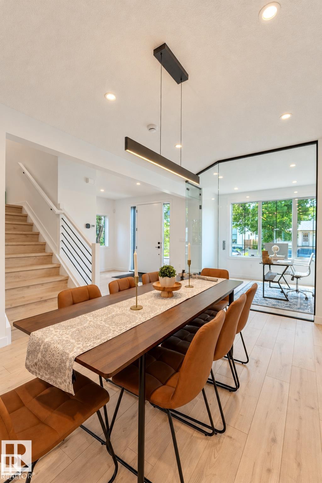 11121 51 ST NW