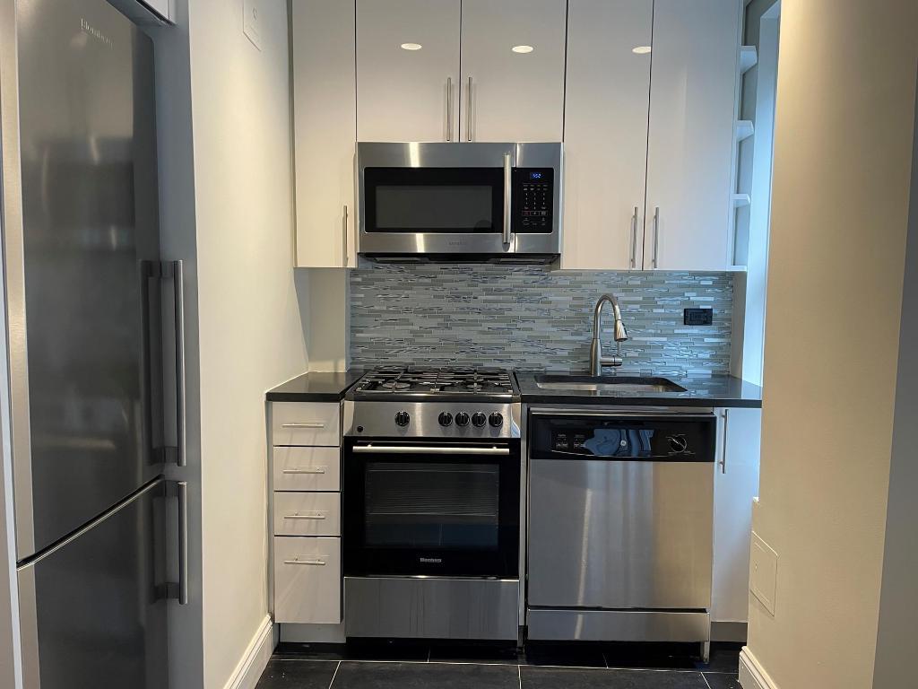 309 W 57TH Street 607