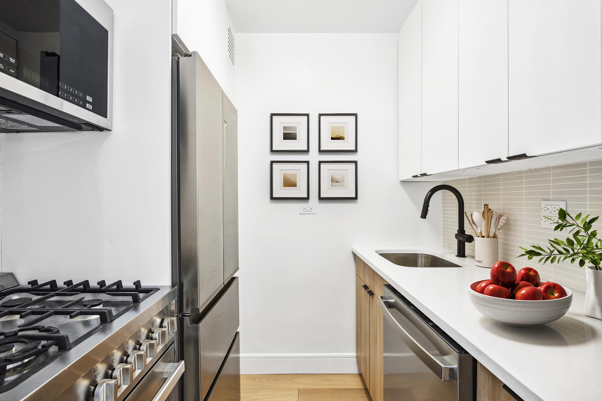 200 E 27TH Street 10E