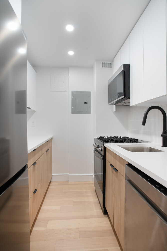 200 E 27TH Street 9A