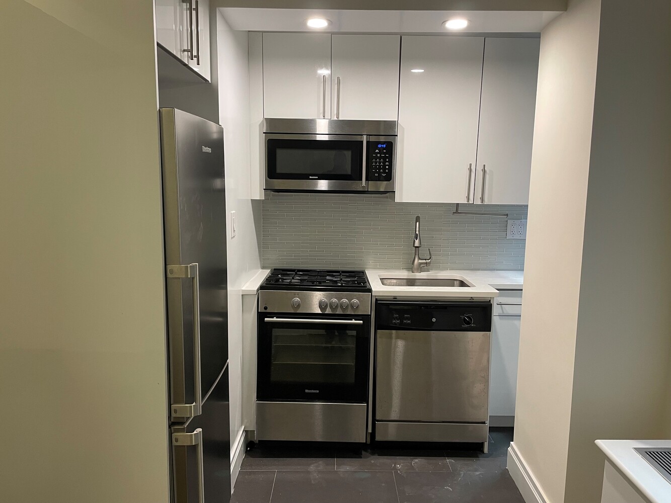 309 W 57TH Street 405
