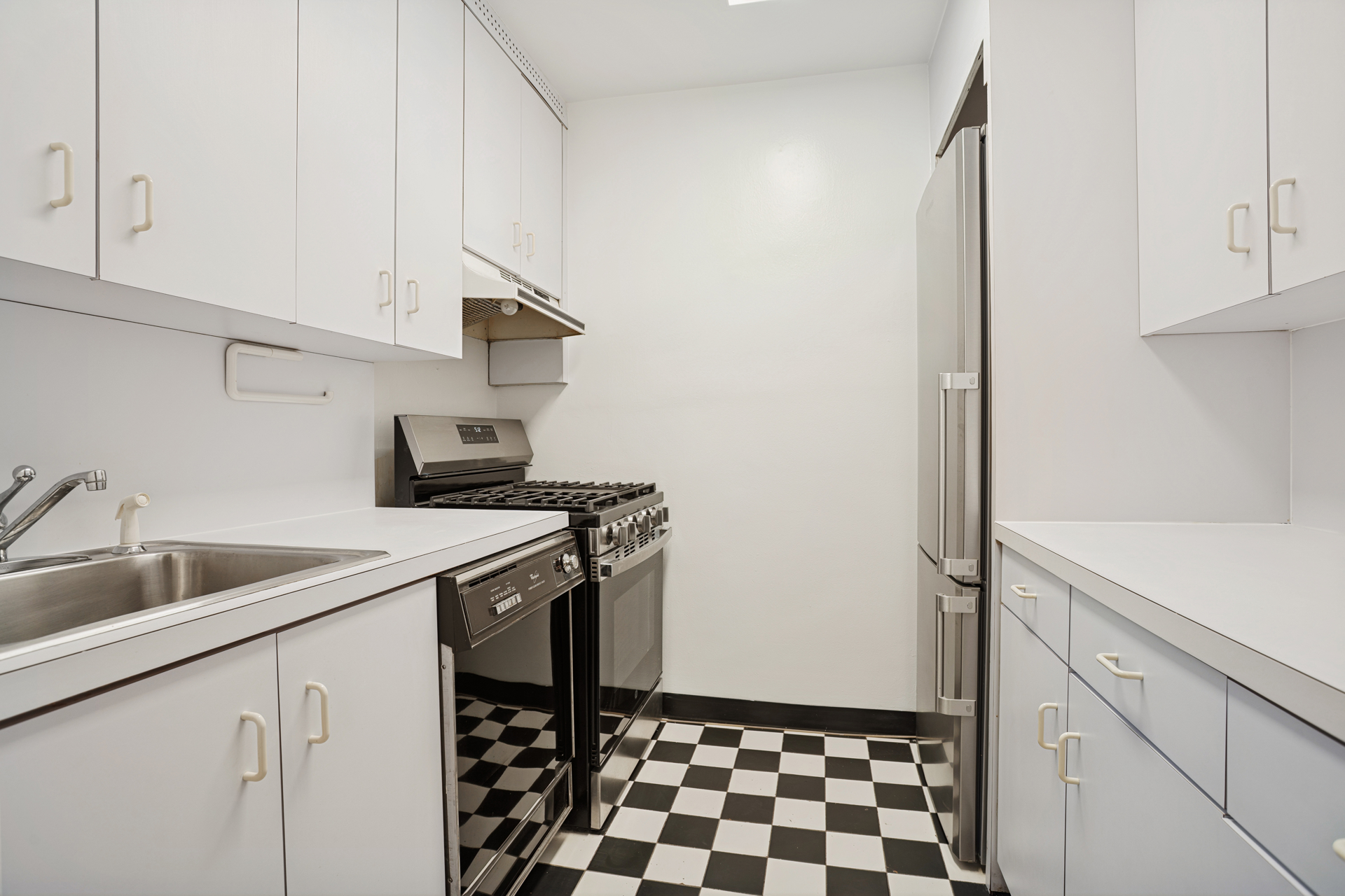 207 E 74TH Street 2C