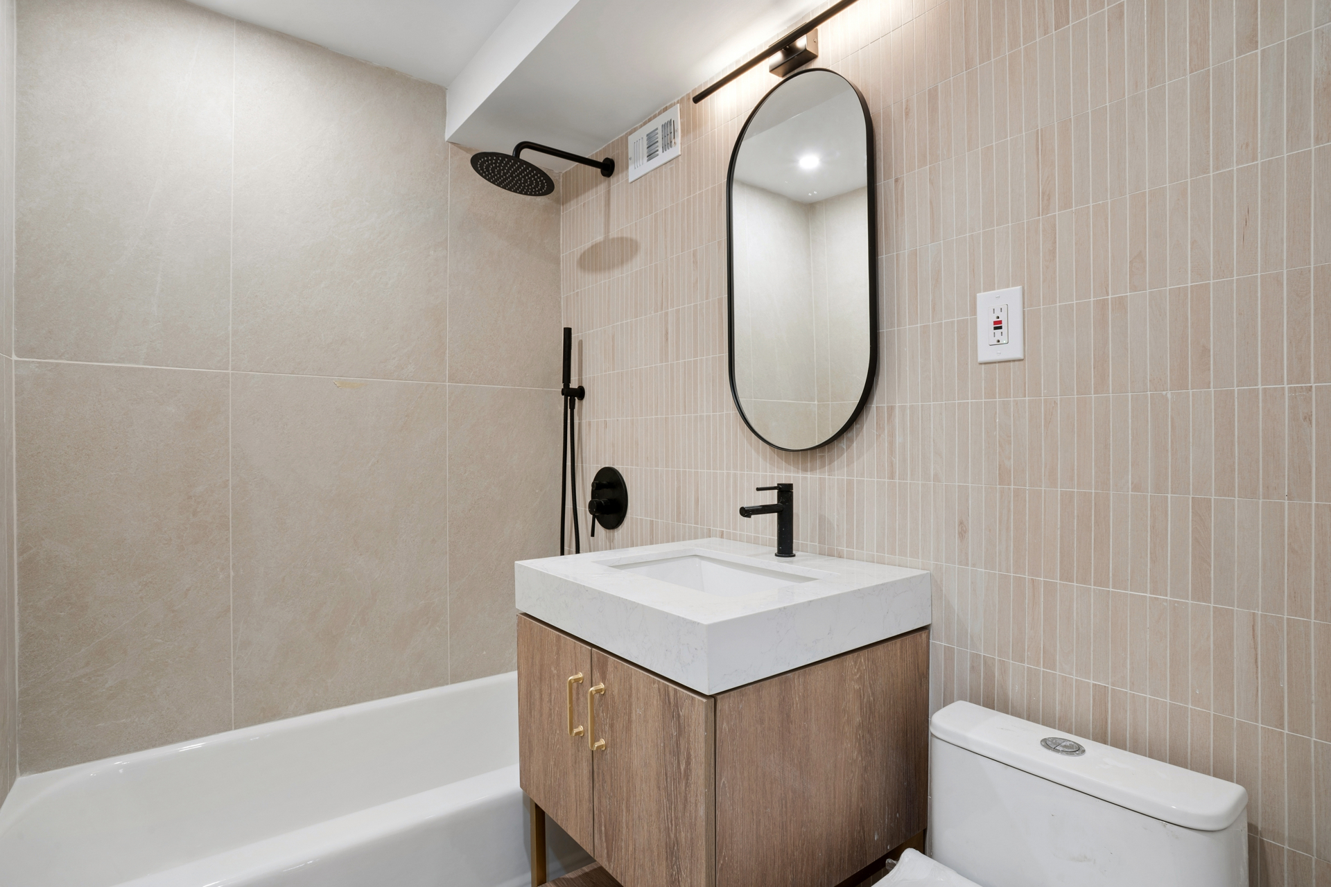200 E 27TH Street 8W