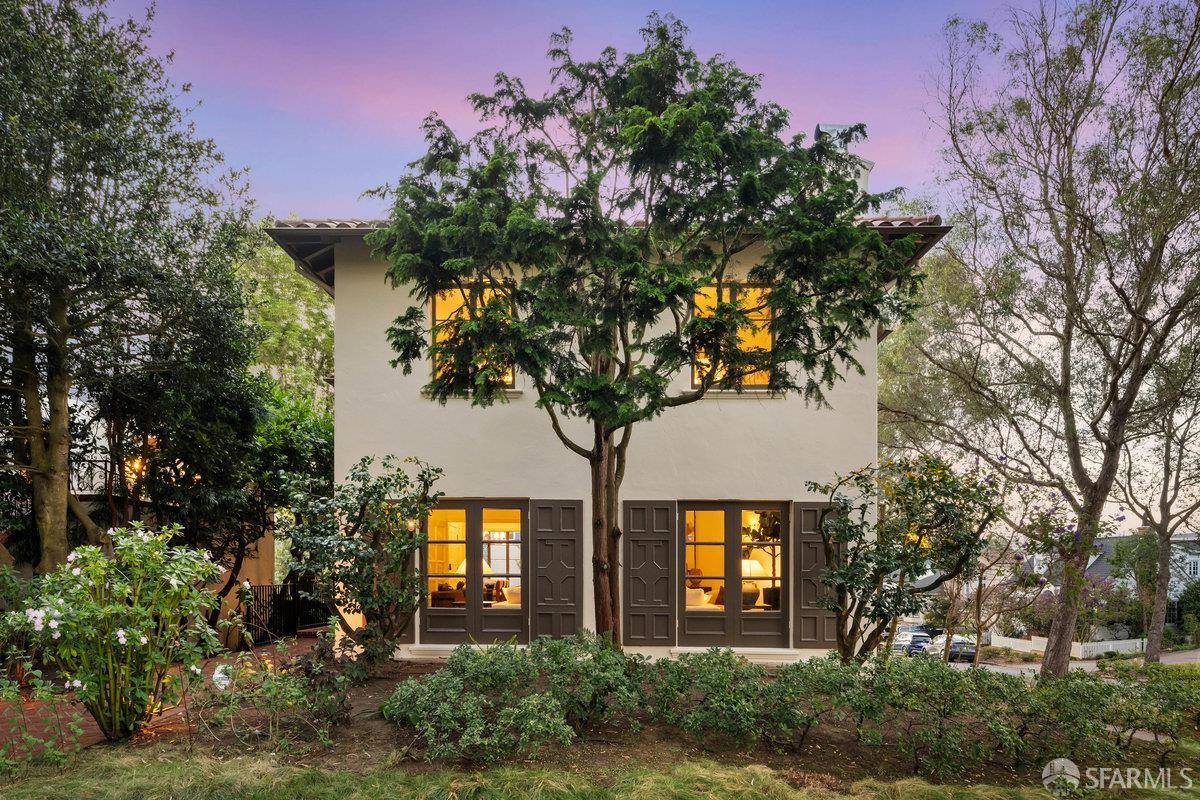 110 Santa Clara Avenue
