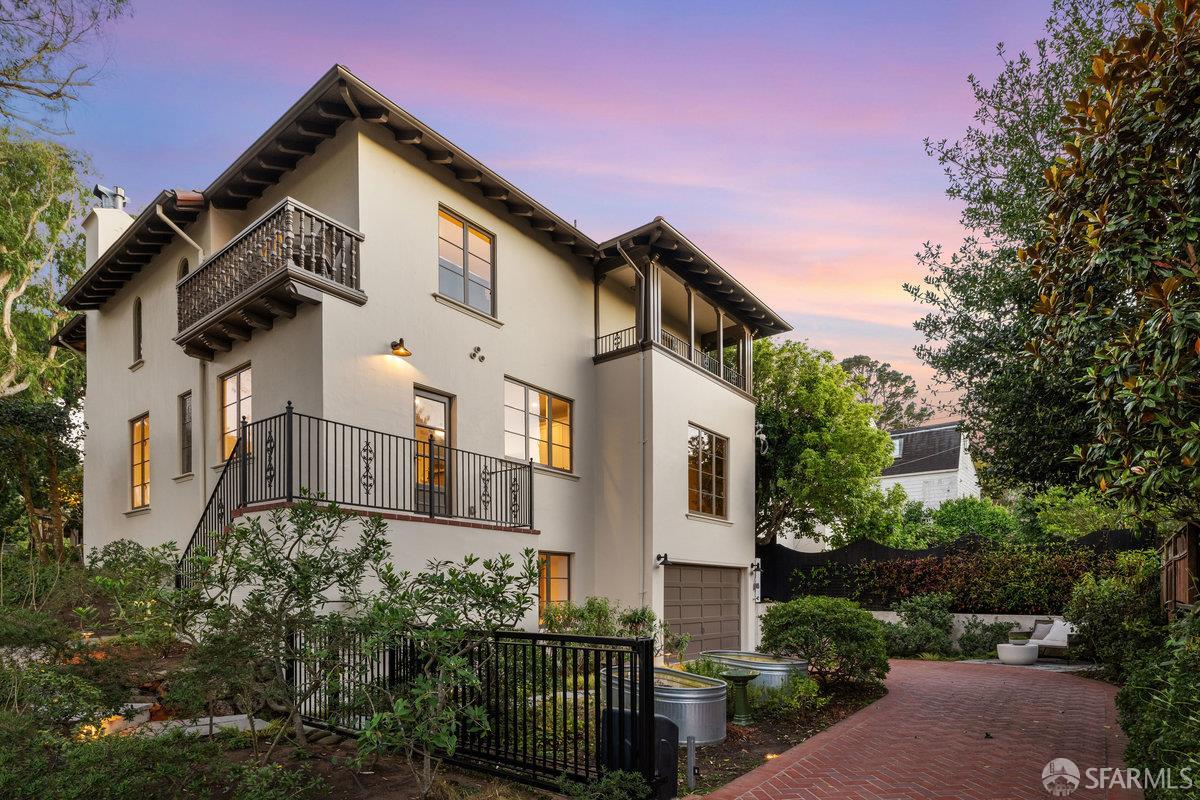 110 Santa Clara Avenue