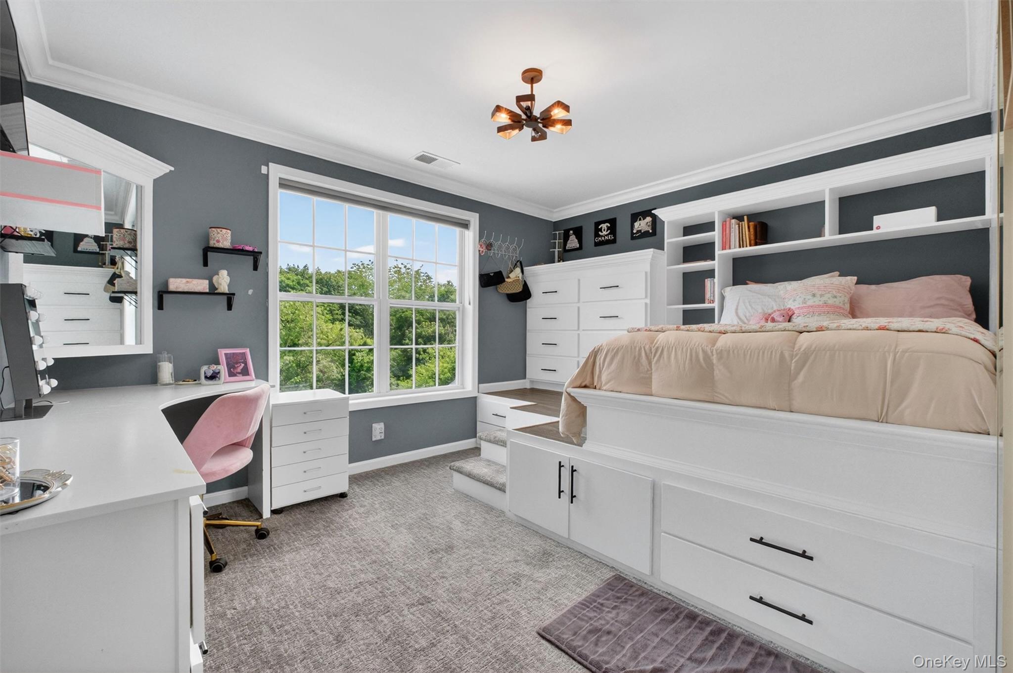 10 Sandlewood Circle