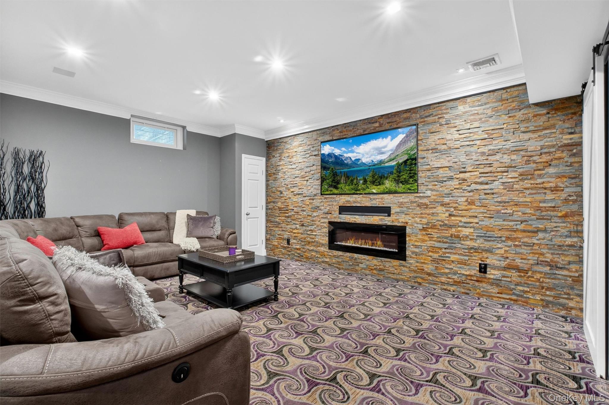 10 Sandlewood Circle